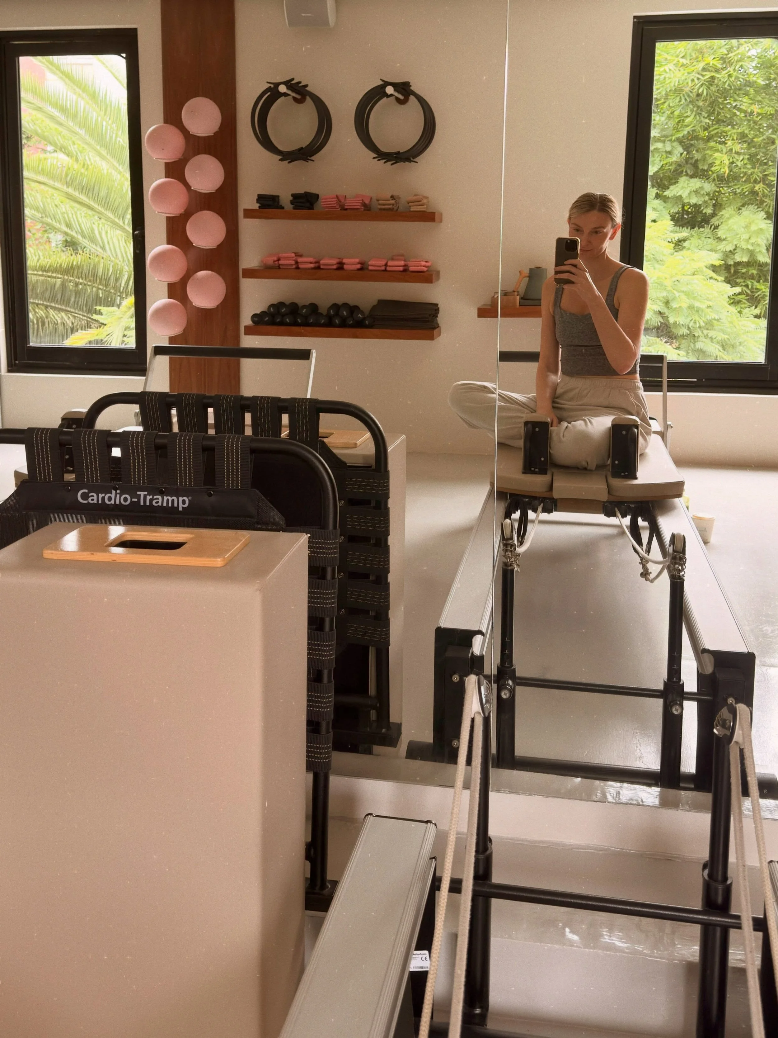 Sometimes you just need a weekend in Mexico City 🌱☁️

Loved:
Pilates @osompilatestudio 
Stay @elcorteshotel 
Breakfast @panaderiarosetta 
Dinner @restauranterosetta
Facial @nimaurbanspa