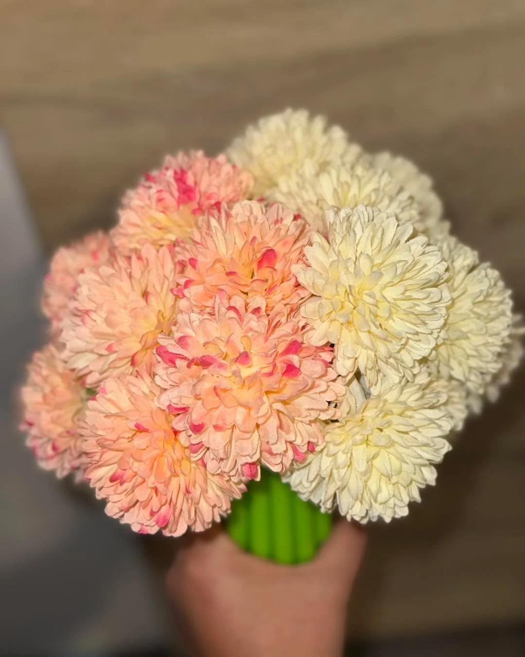 Мили дами,Честит 8 март❣️
✨Бъдете здрави,уверени,вдъхновени,неотразими,прекрасни,уважавани,усмихнати,обичани и истински щастливи❣️Бъдете себе си❣️
✨Пожелаваме ви да имате повече моменти,в които да се чувствате важни,видени и обичани-защото го заслужа