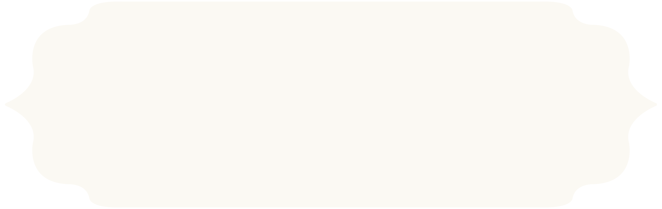 Blank ornate label with scalloped edges