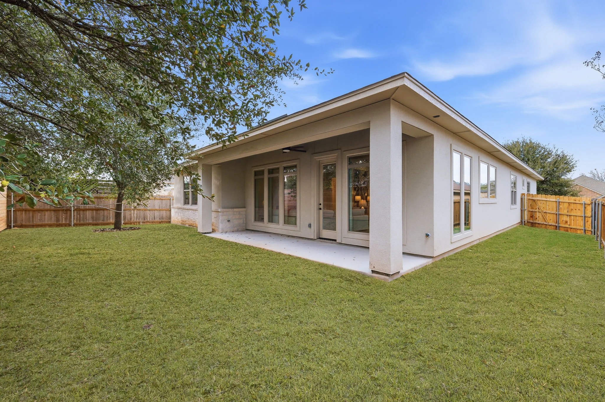 35-web-or-mls-1751 Oakmont Cir-35.jpg