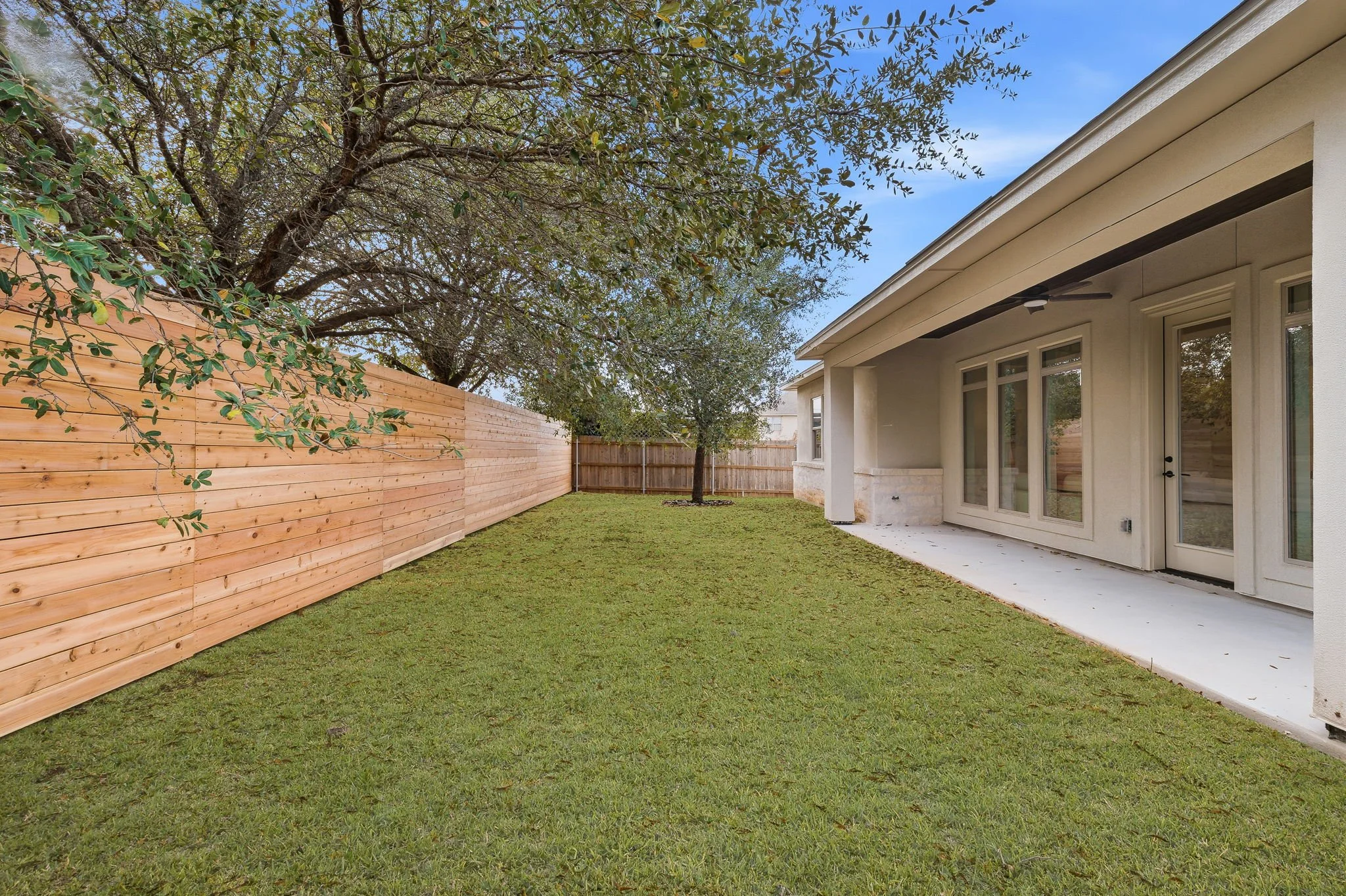 33-web-or-mls-1751 Oakmont Cir-33.jpg