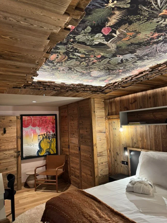 Chalet_luxe_detail_chambre.JPG