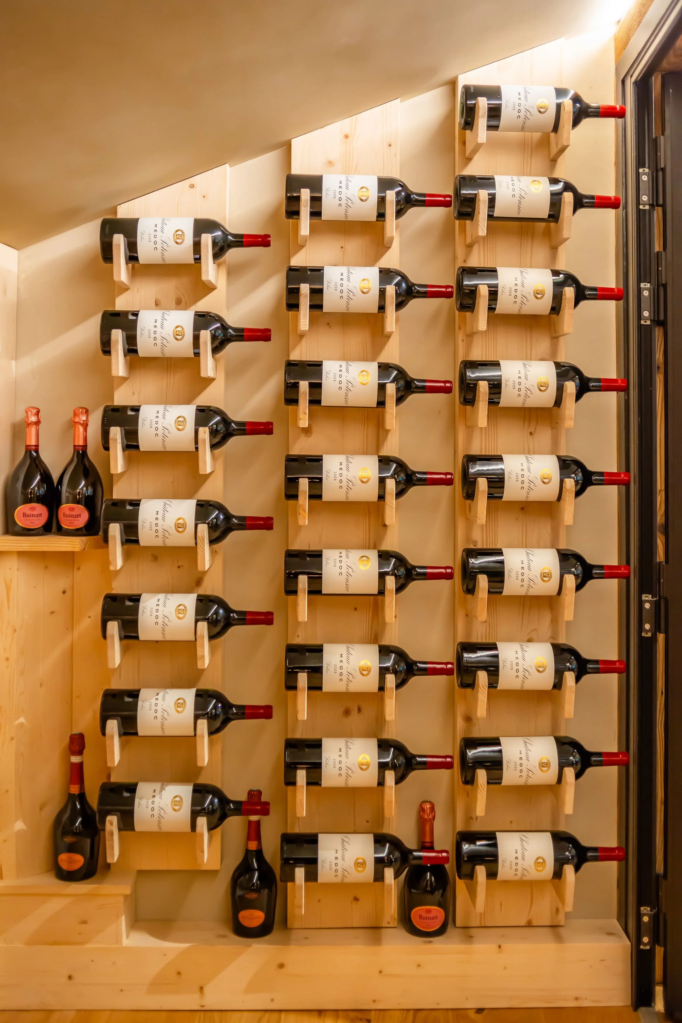 Chalet_Sneg_Cave_a_vins-min.jpg