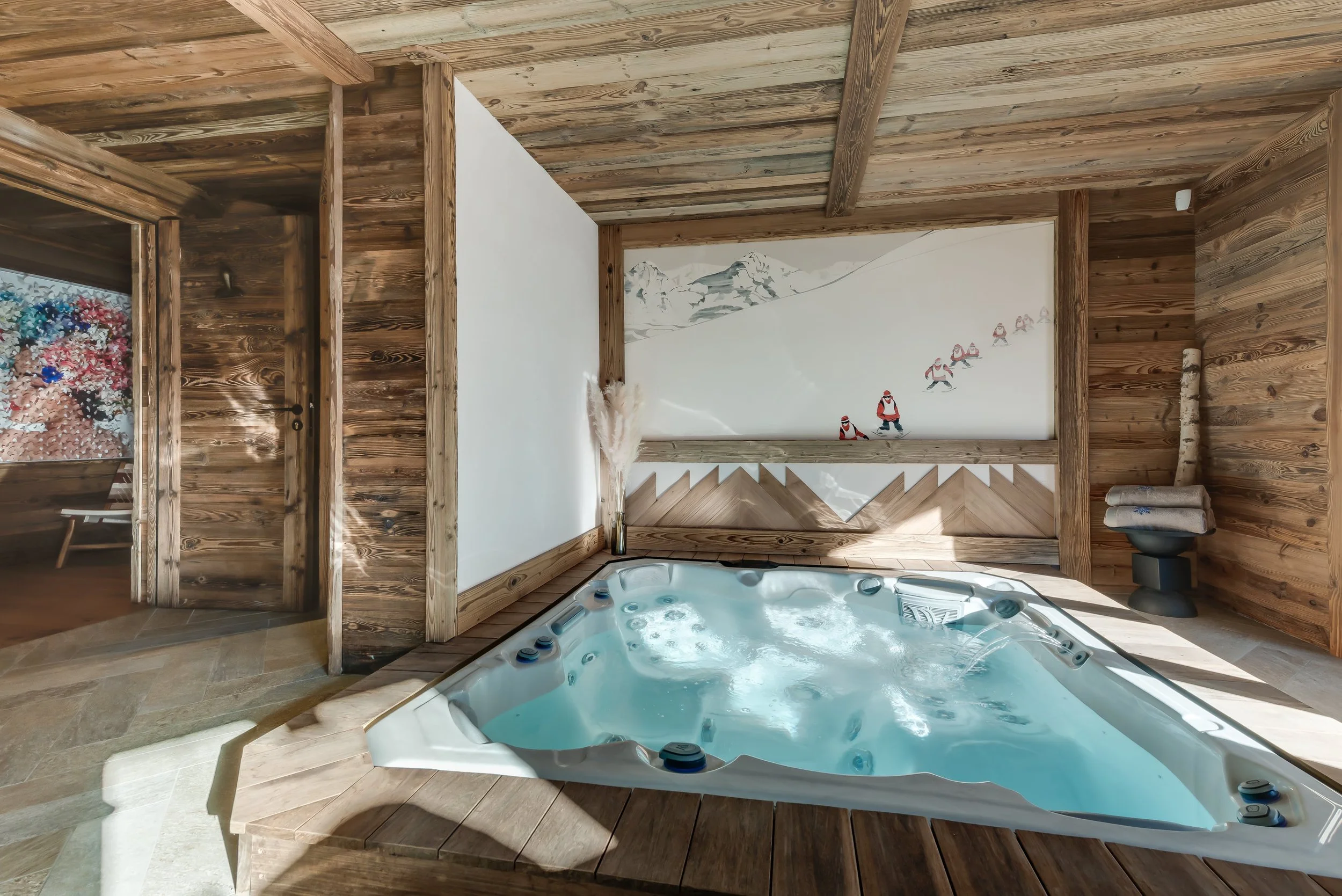 jacuzzi_spa_chalet_luxe_sneg.jpg