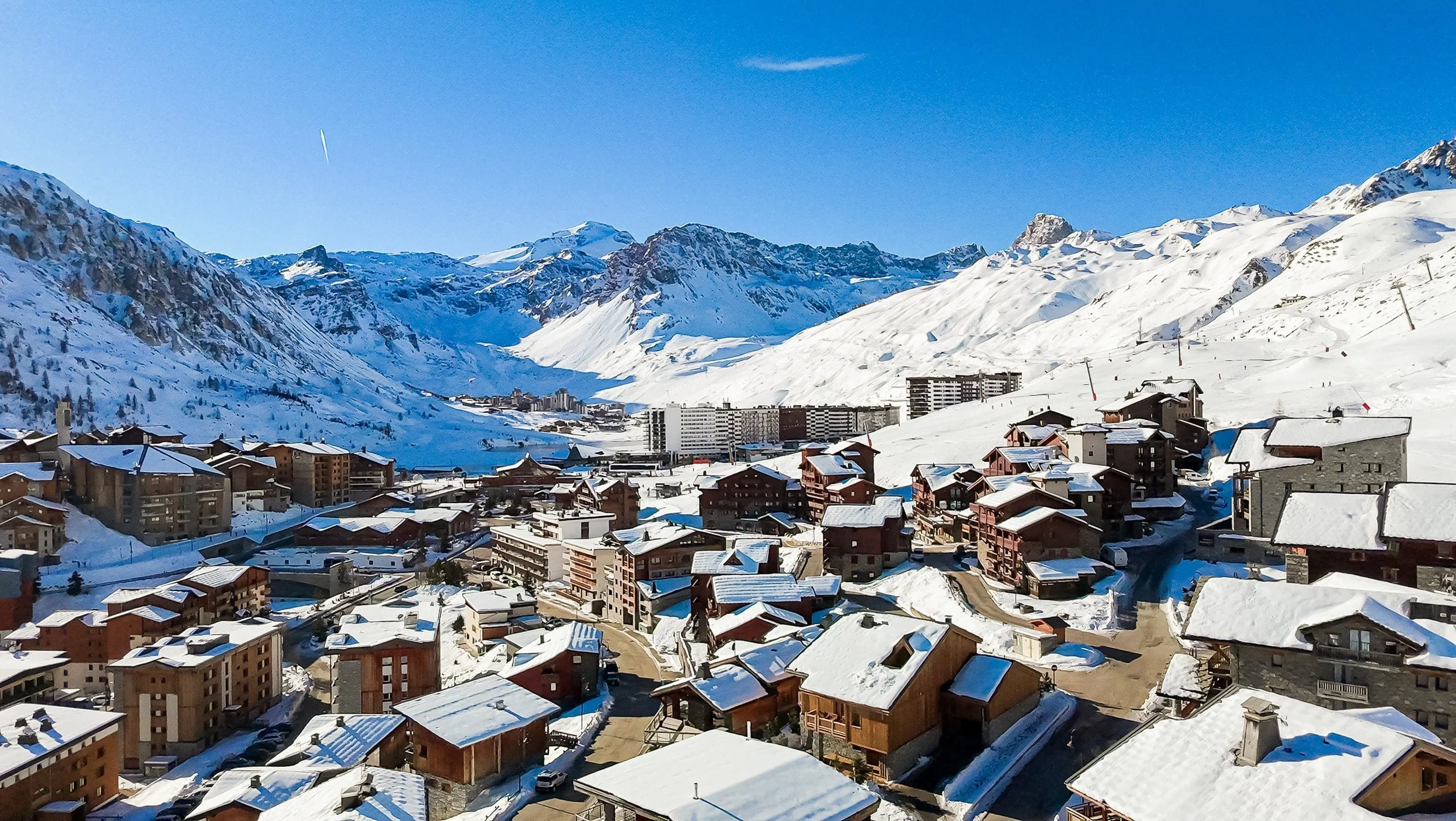 Tignes-le-Lac+-et-toute-la-station-min.jpg