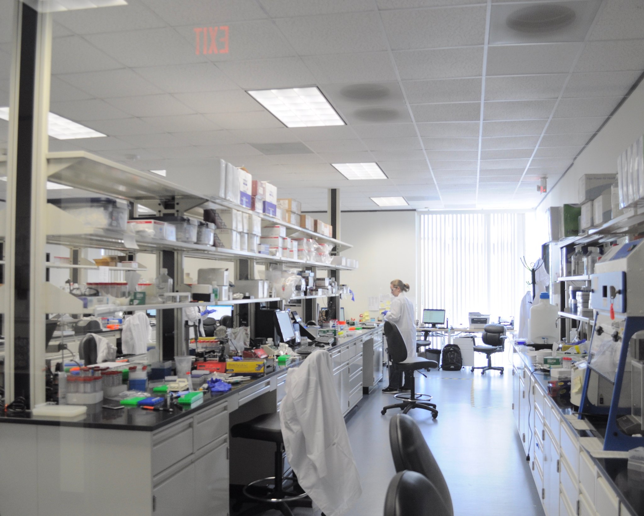 Basepair Biotechnologies Inc.
This half-floor complete renovation includes both labs and offices to support aptamer research and production.