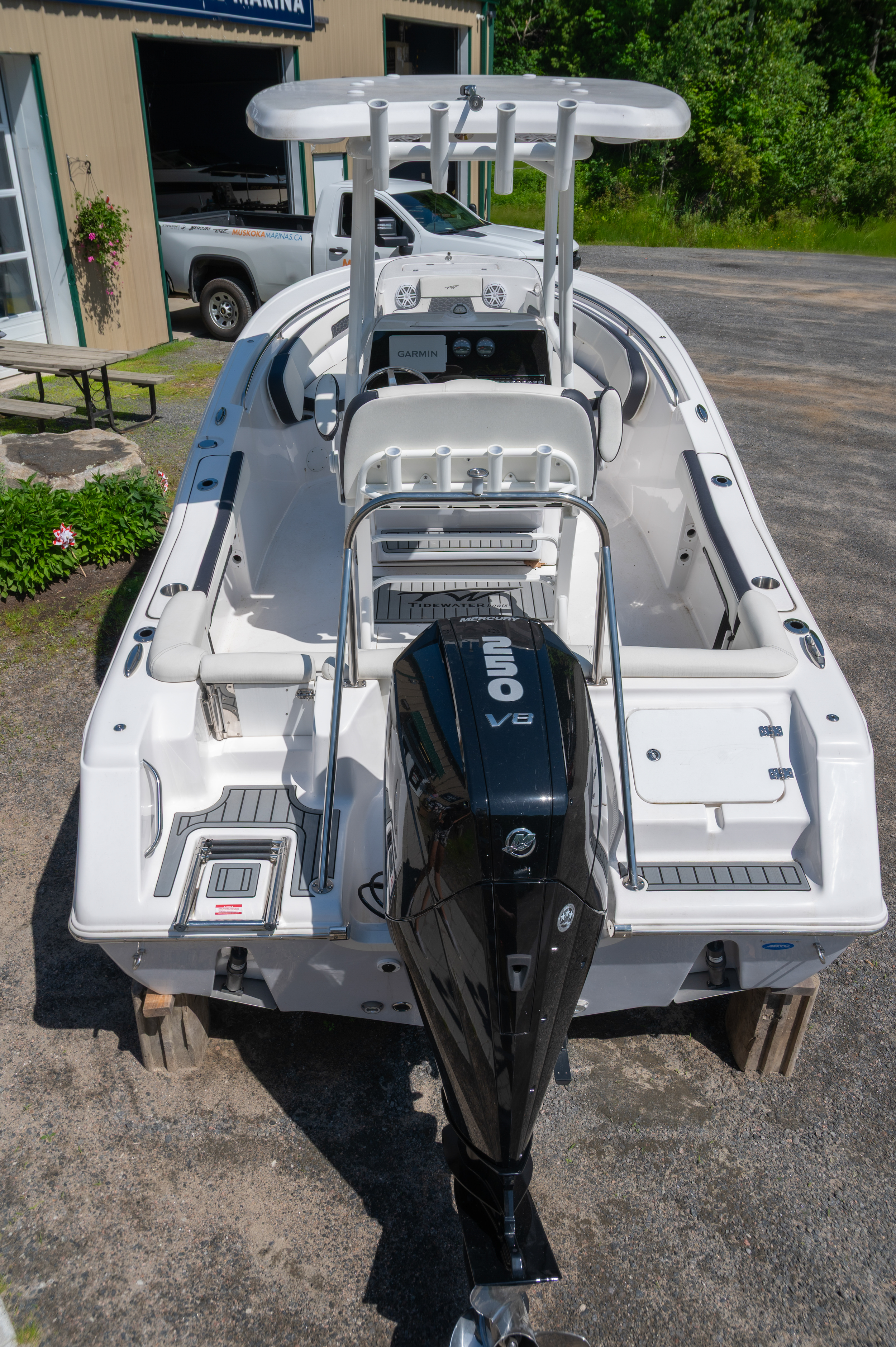 MM_2024 Tidewater 220 LXF-03-edited.png