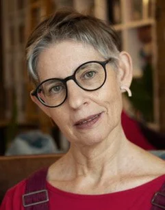 Saphra Headshot 2023.jpeg