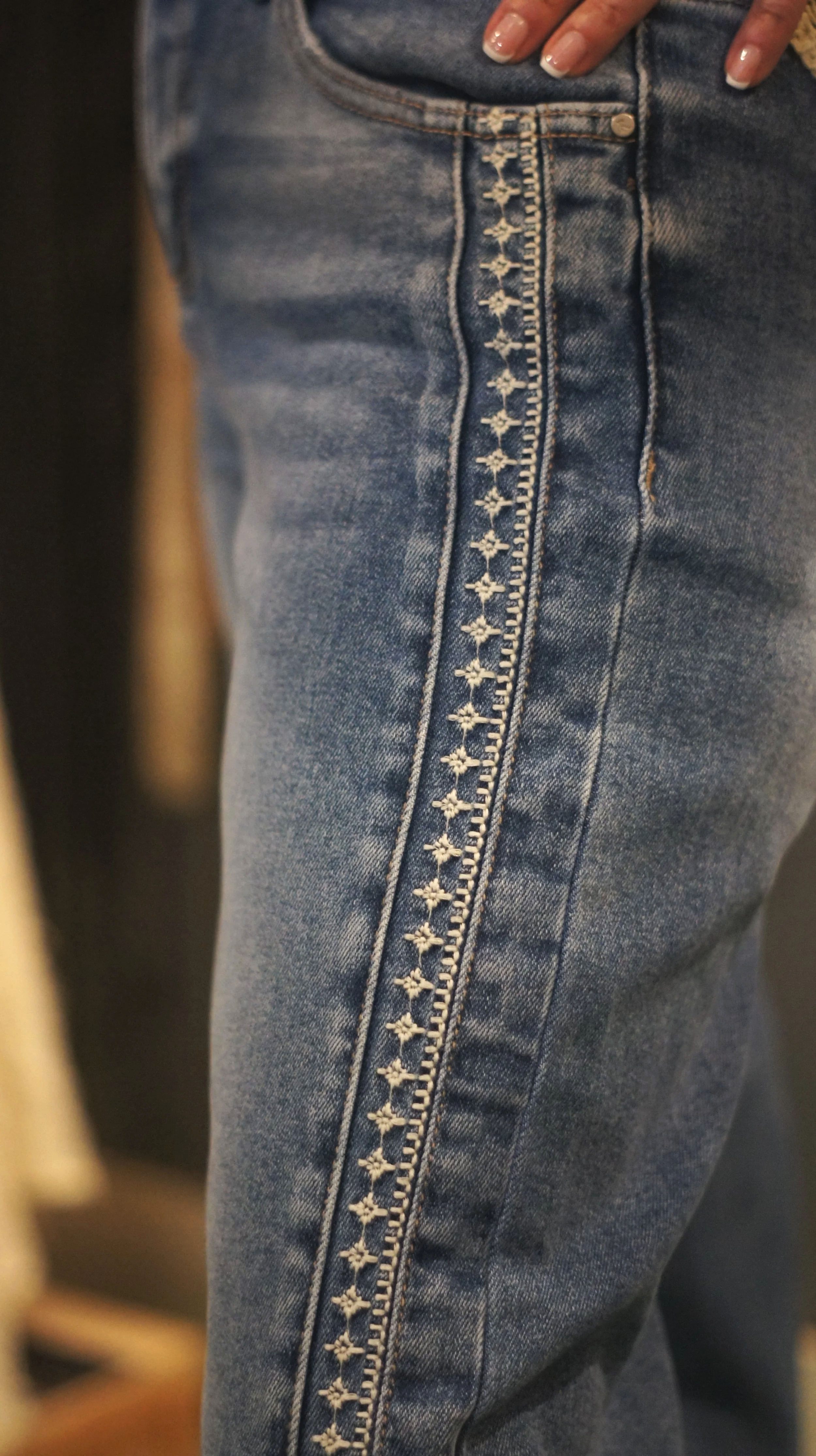 Embroidered+Risen+Jean+Detail.png