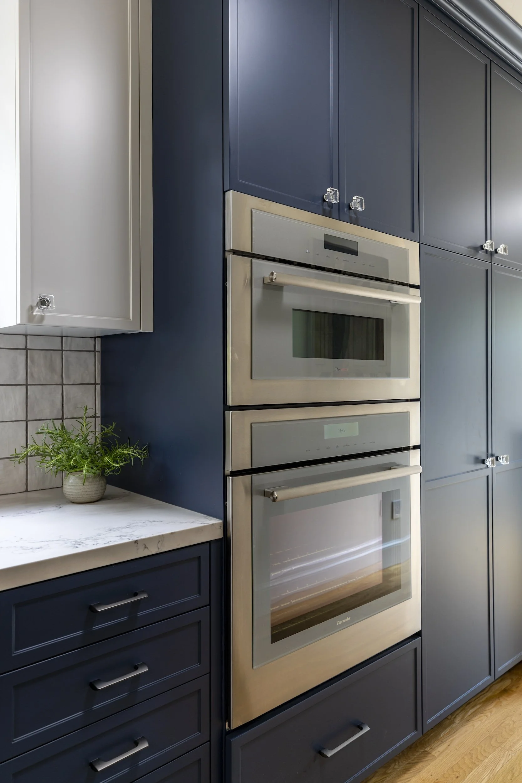 BUILT IN DOUBLE OVEN.jpg