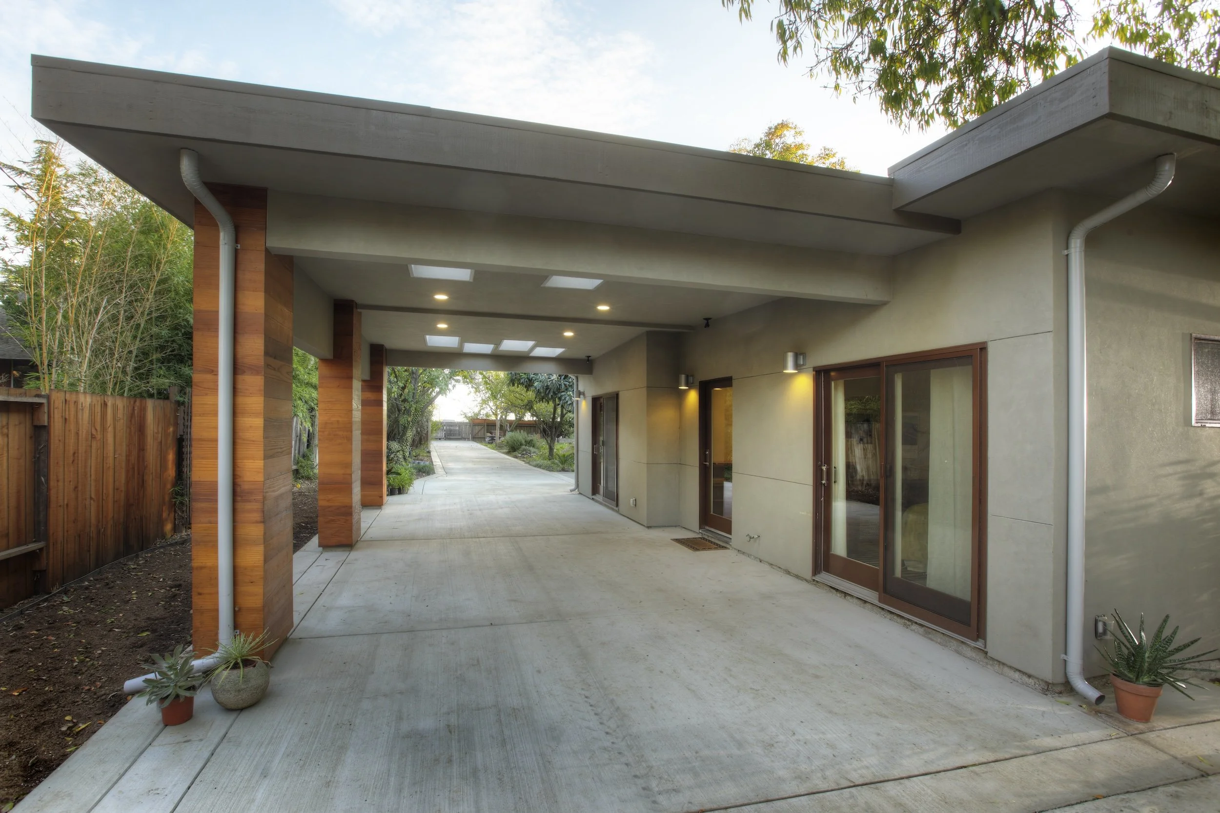 CONTEMPORARY CARPORT.jpg
