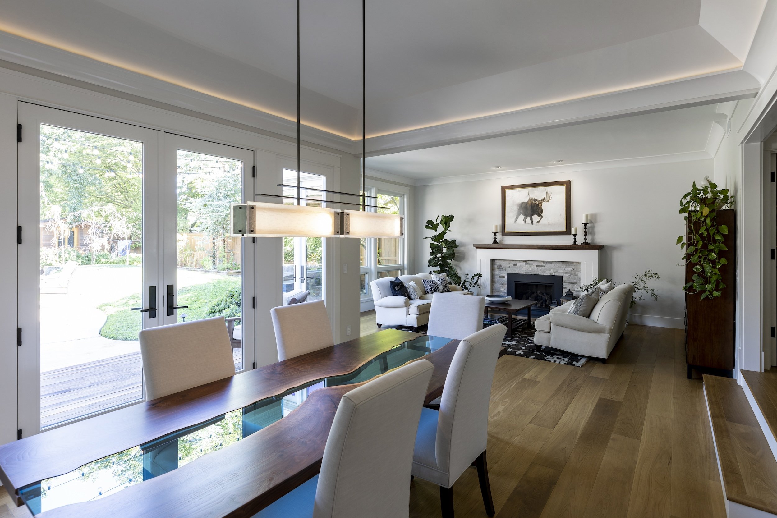 TRADITIONAL DINING.jpg