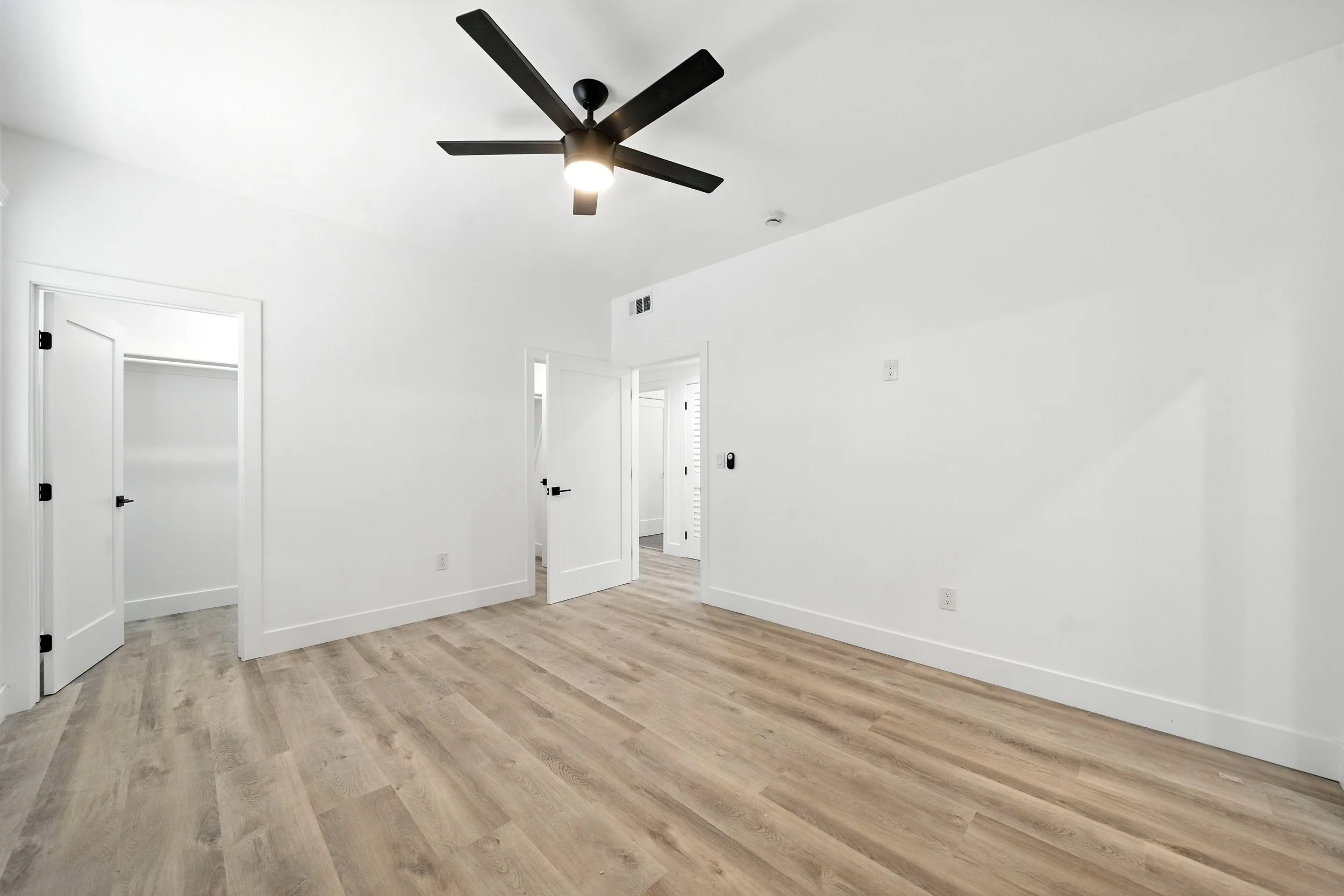 5536 Tilbury St (29 of 39).jpg