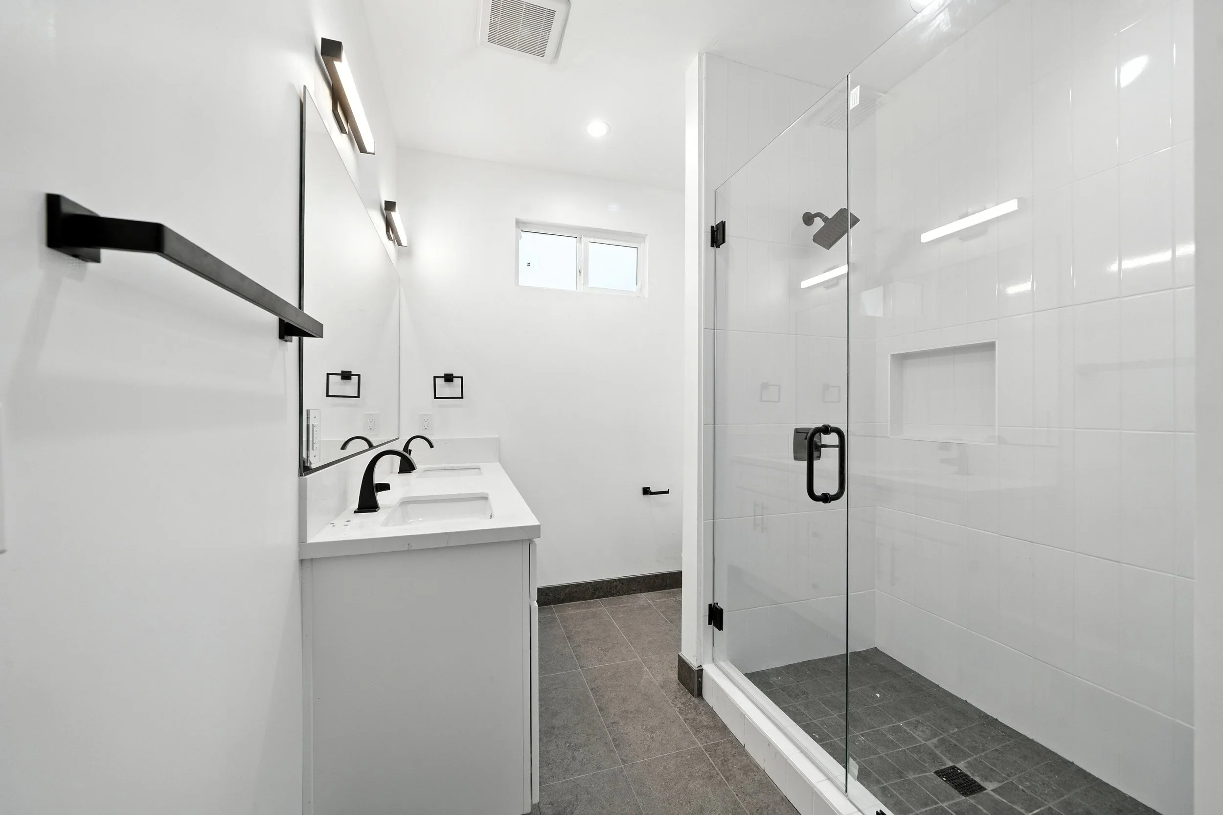 5536 Tilbury St (34 of 39).jpg