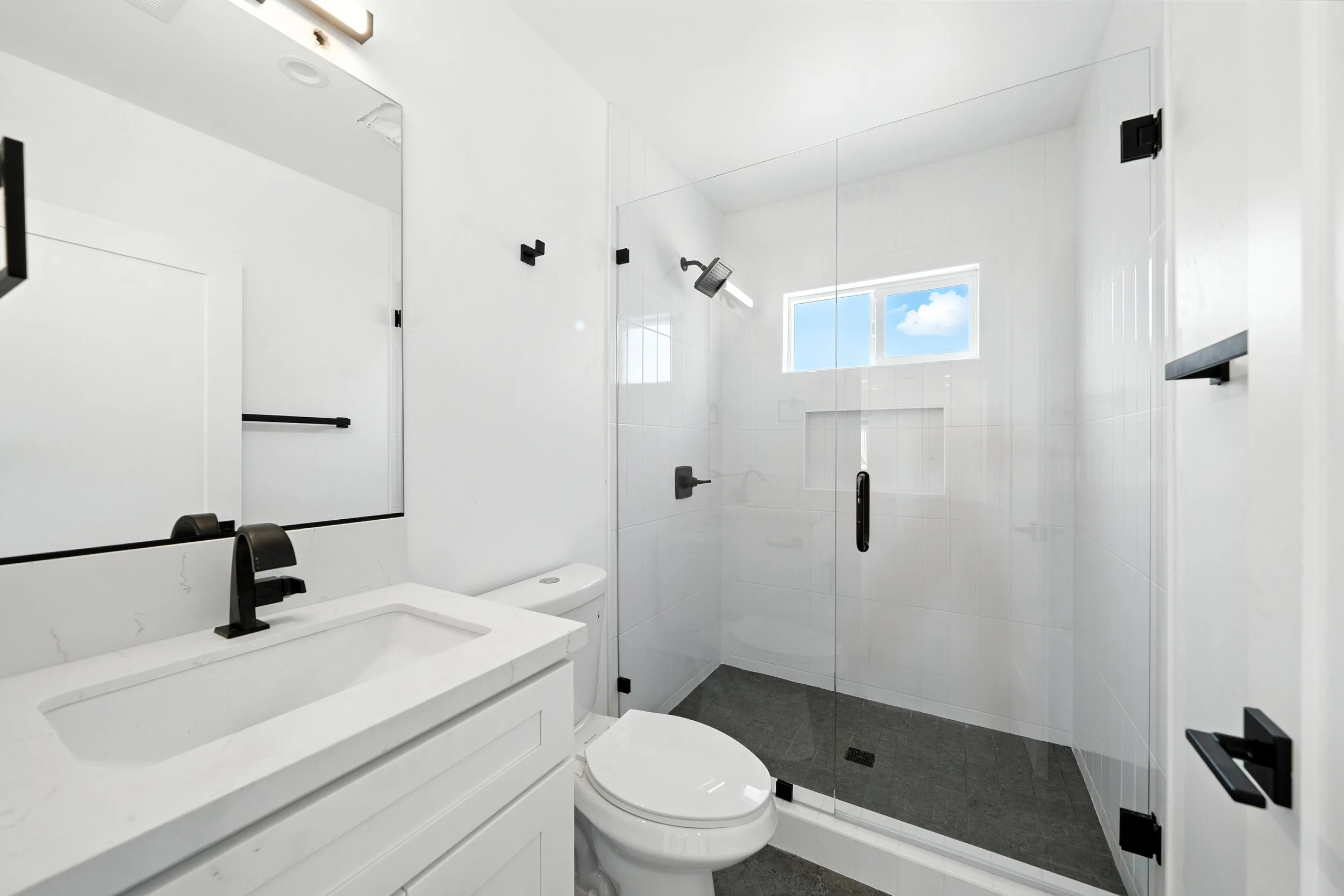 5536 Tilbury St (14 of 39).jpg