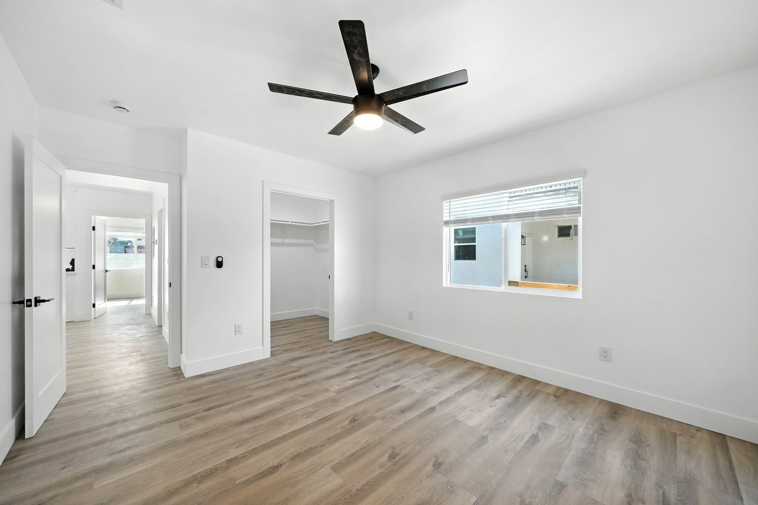 5536 Tilbury St (16 of 39).jpg