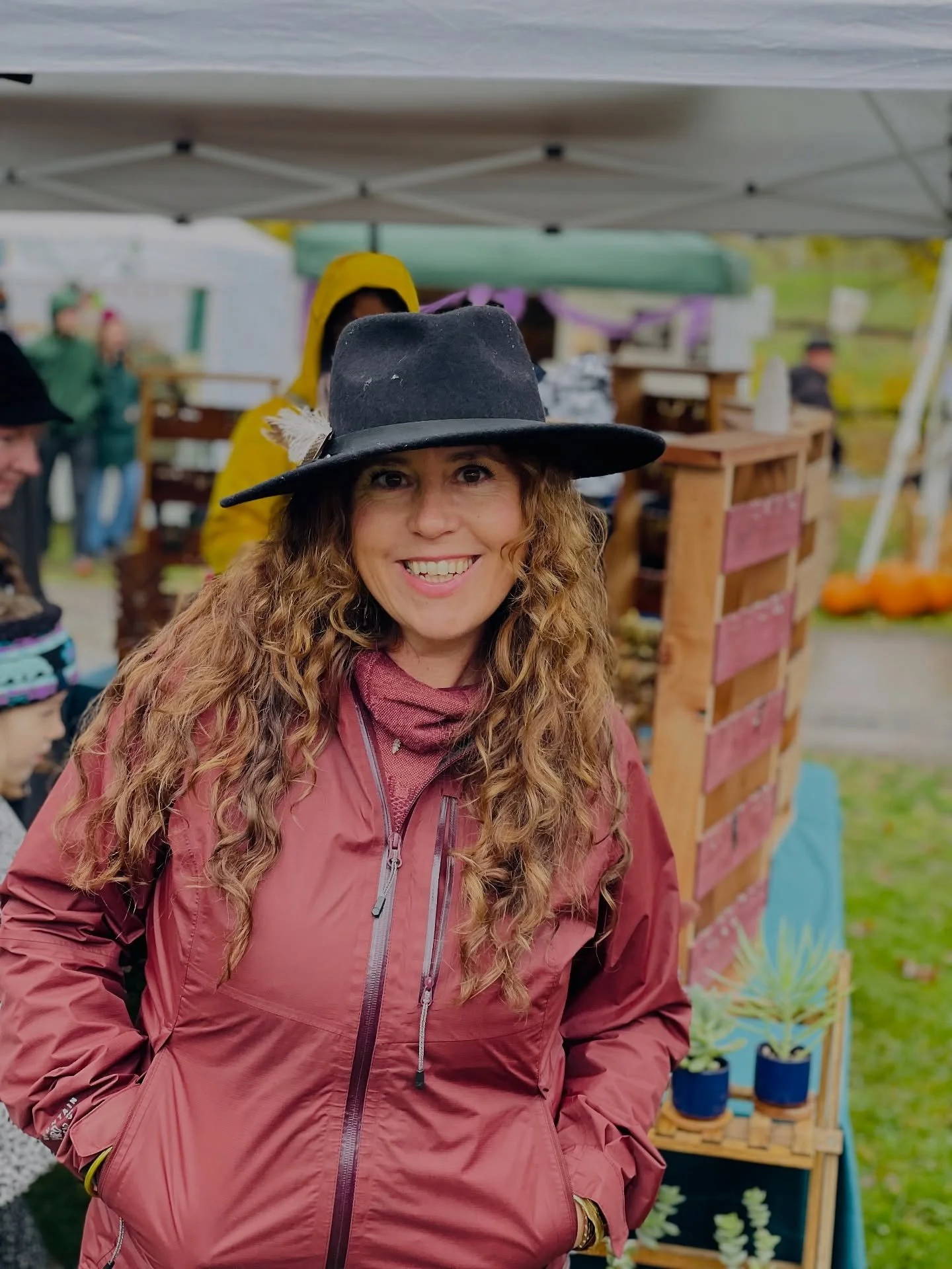 So grateful for all wet and wild mushroom lovers who braved the blustery weather and made it out to @mountpisgaharboretum today for the festival 🌧️🫶🏽 
I commend your dedication!!

 A hot bath, tea and a chocolate chip waffle for me!