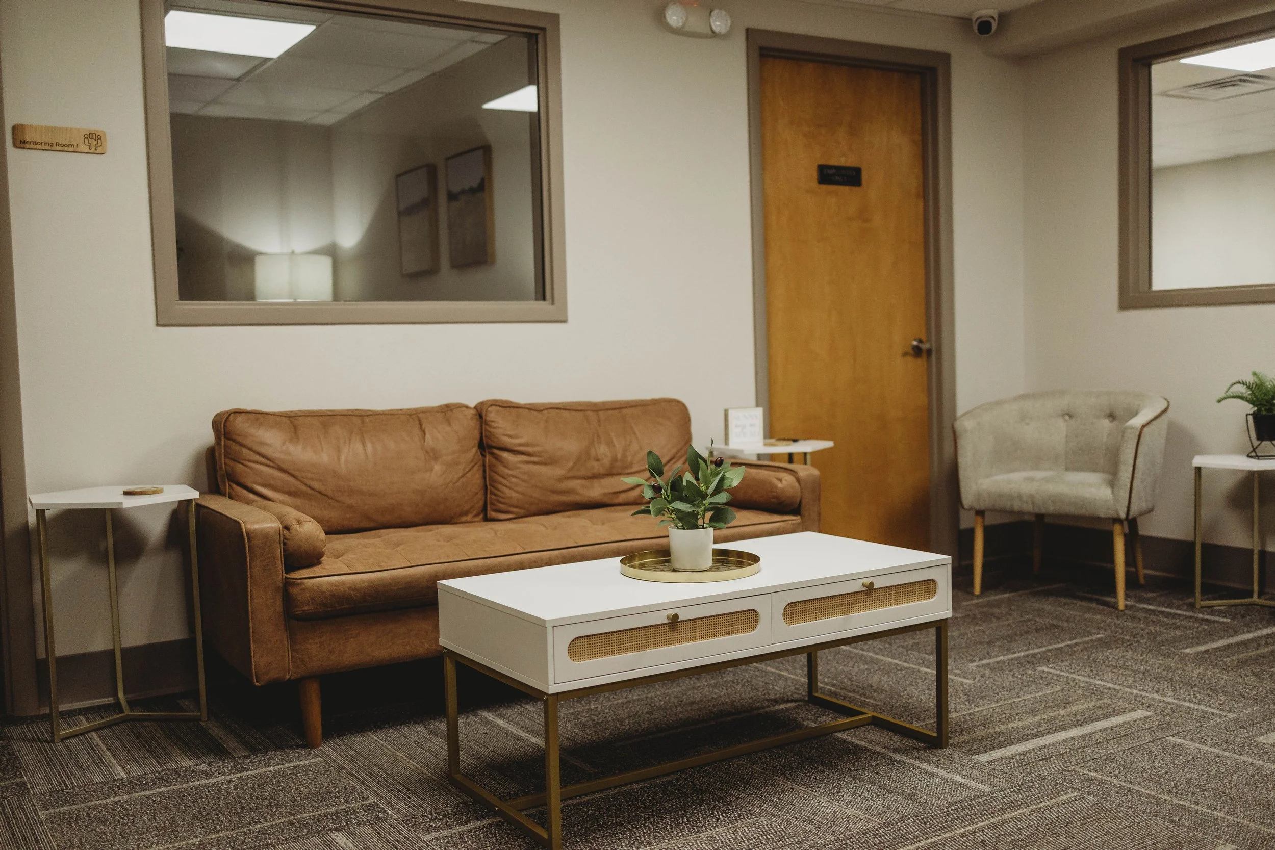 pregnancy mentoring room for clients