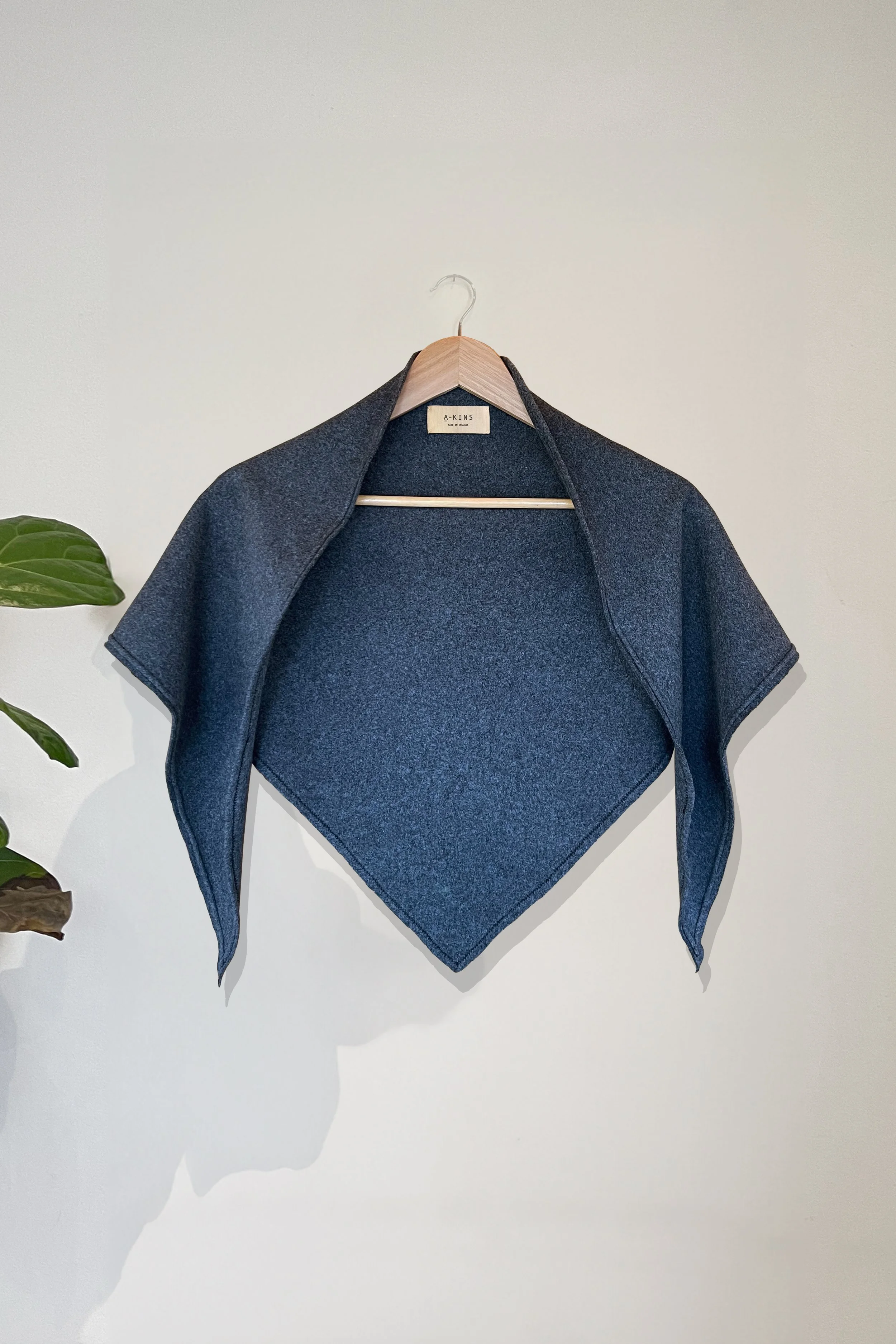 01 FLEECE BIG SCARF DARK GREY.jpg