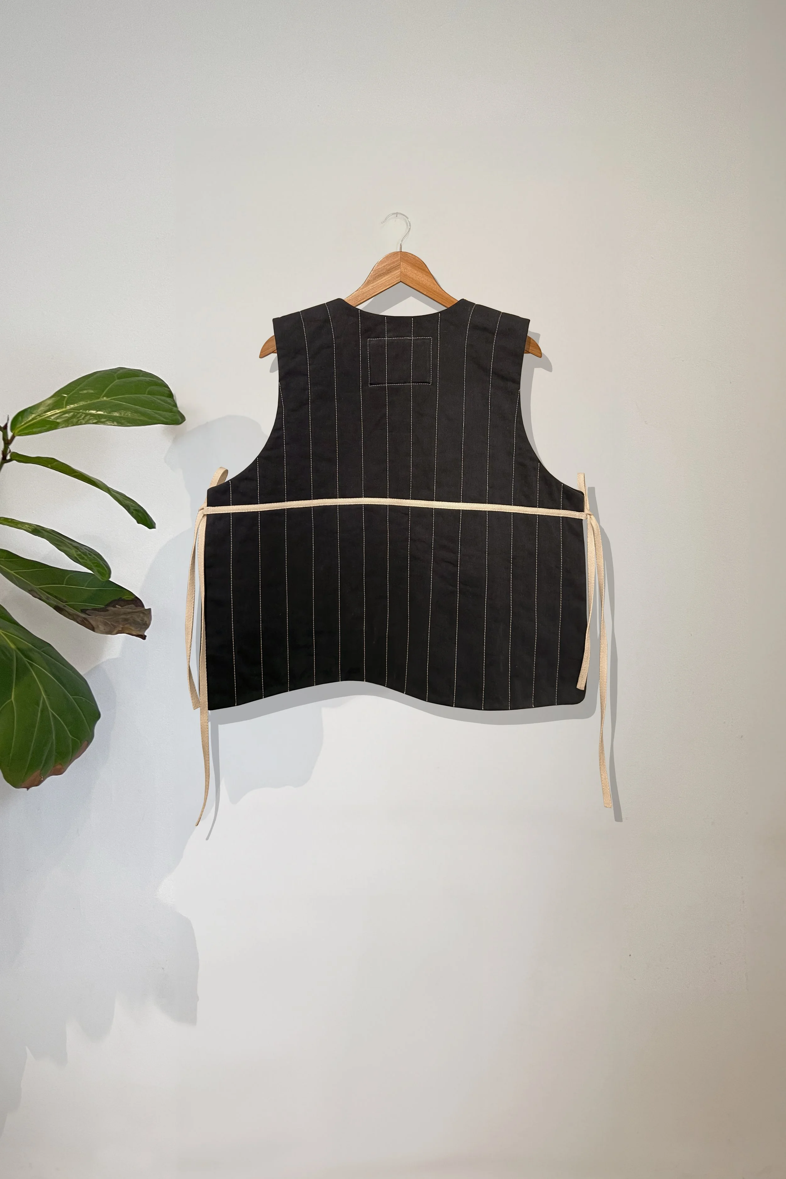 01 GILET BACK -WHITE BACKGROUND FINAL update.jpg
