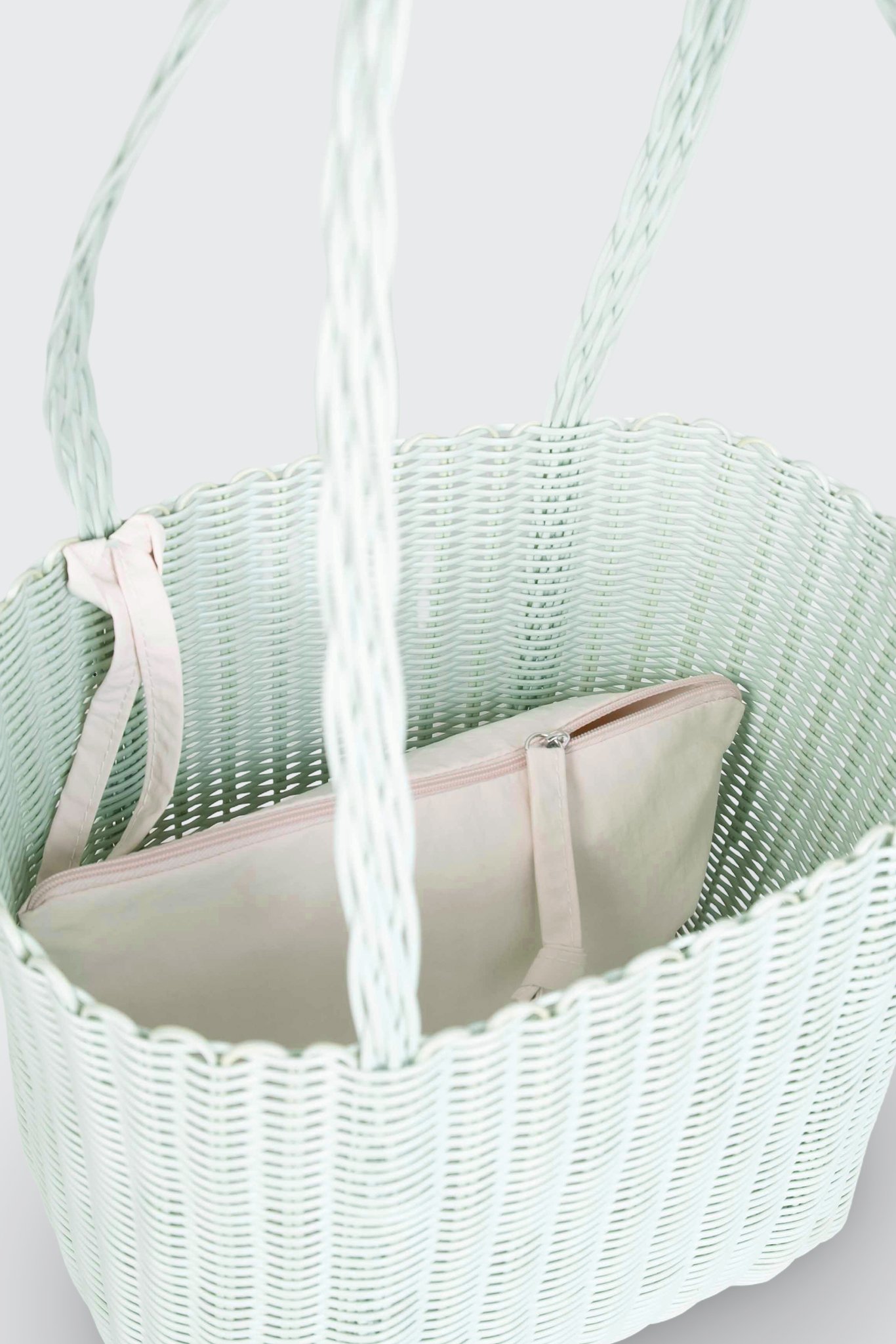 rayas-collective-medium-mint-basket-detail.jpg