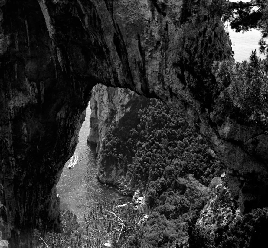 Positano Natural Arch 1.jpg