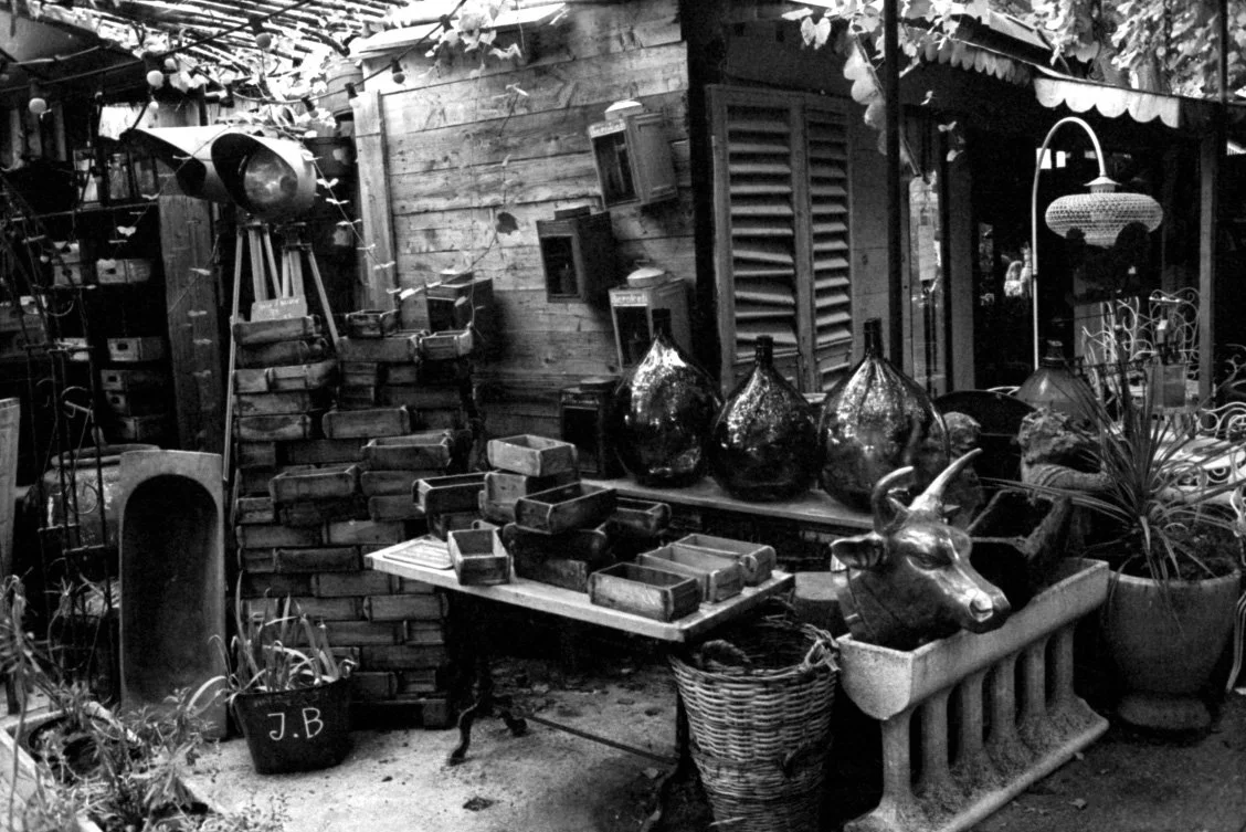 Antique Shop L'Isle-sur-la-Sorgue 2.jpg