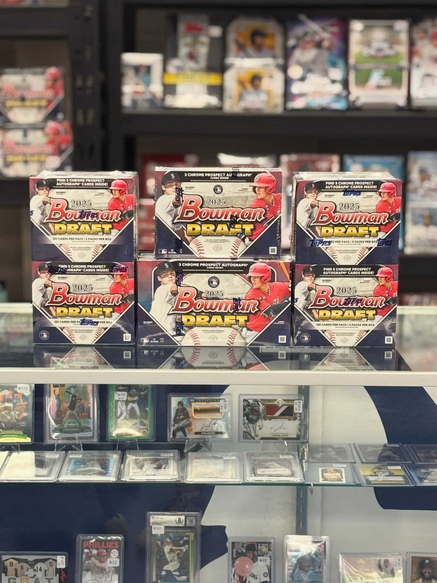 ⚾️❗️2025 Bowman Draft release day❗️⚾️

Available in hobby, super jumbo, and breakers delight. 

Swing by the shop today for a box!