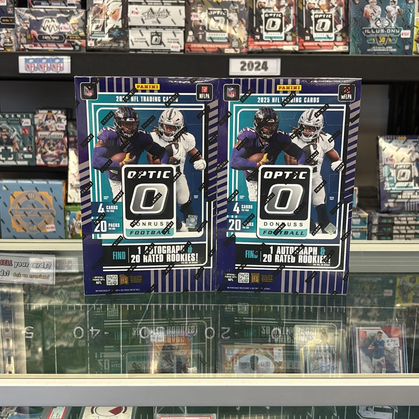 2025 Panini Optic Football hobby is now available! 

Swing by the shop to chase the hobby favorite downtowns in their pandora, gold, and gold vinyl parallels!
