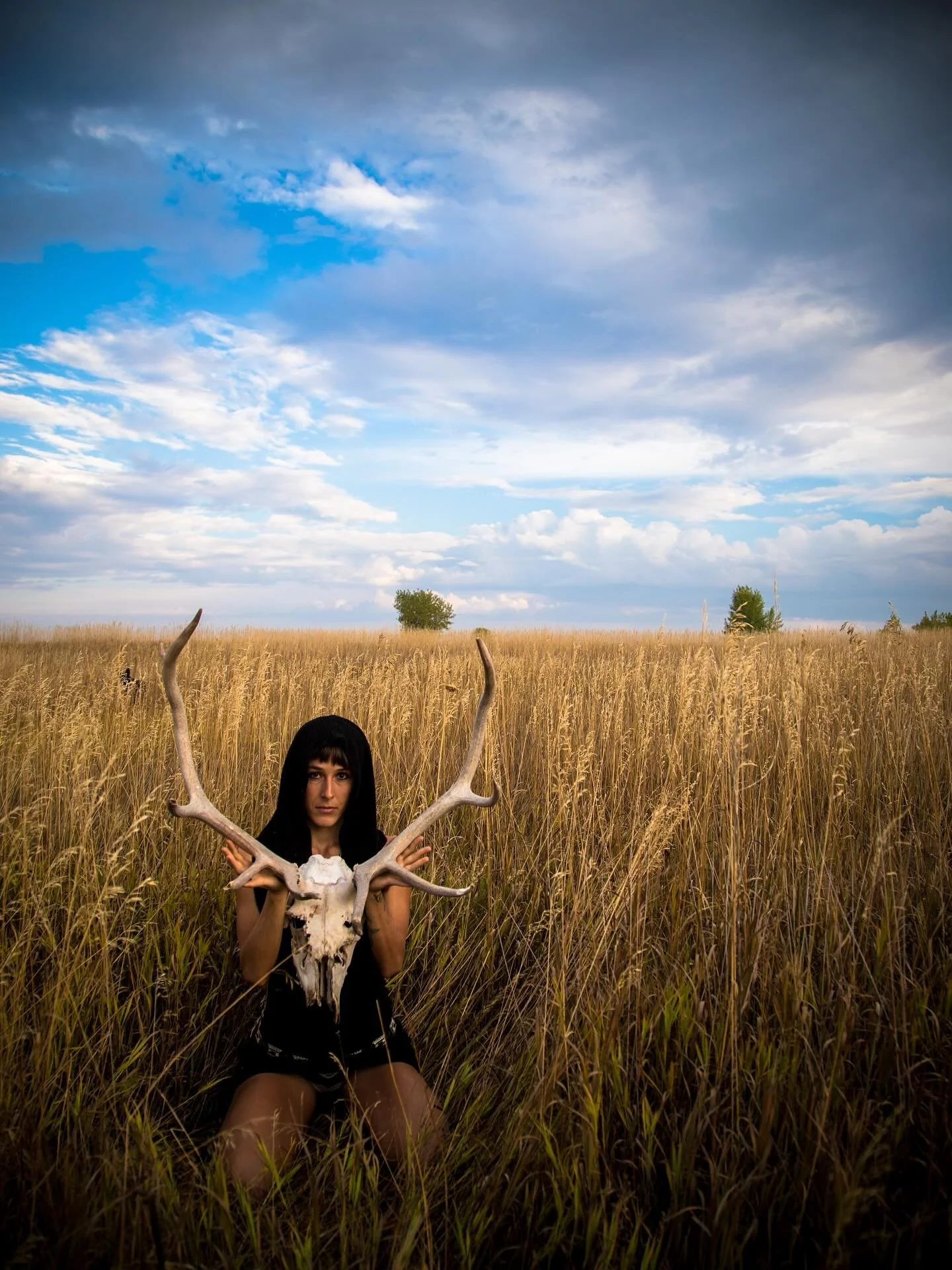 Something about this season feels especially alive. The magic of the buds,  the sunshine and the spring showers, the green expansion.. the land is coming ALIVE!  And photo season is underway.. I need to come up to Colorado for some work, so Im lookin