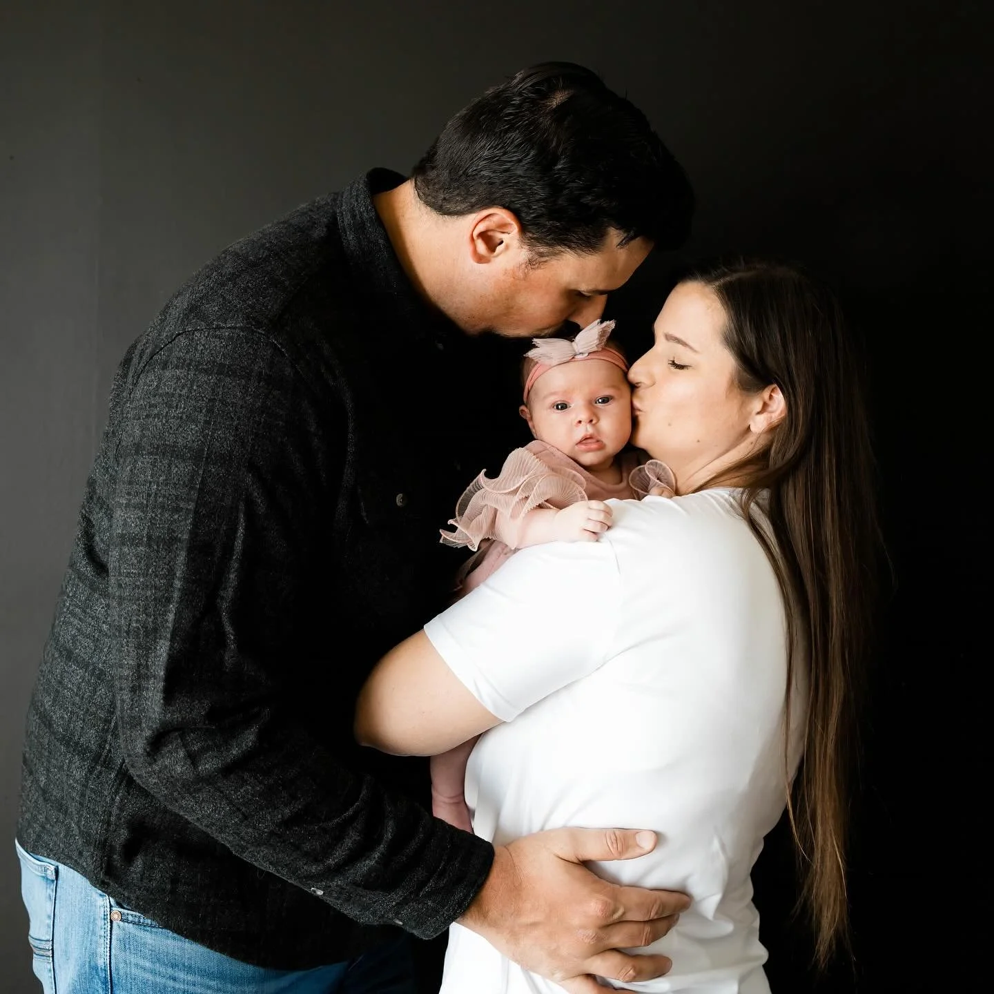 My friends had a baby and she’s beautiful 🥹 welcome, Devin!! 💕
.
.
.
.
#dfwnewbornphotographer #dfwnewbornphotography #dallasnewbornphotographer #dallasnewbornphotography #fortworthnewbornphotographer #fortworthnewbornphotography #dfwmaterni