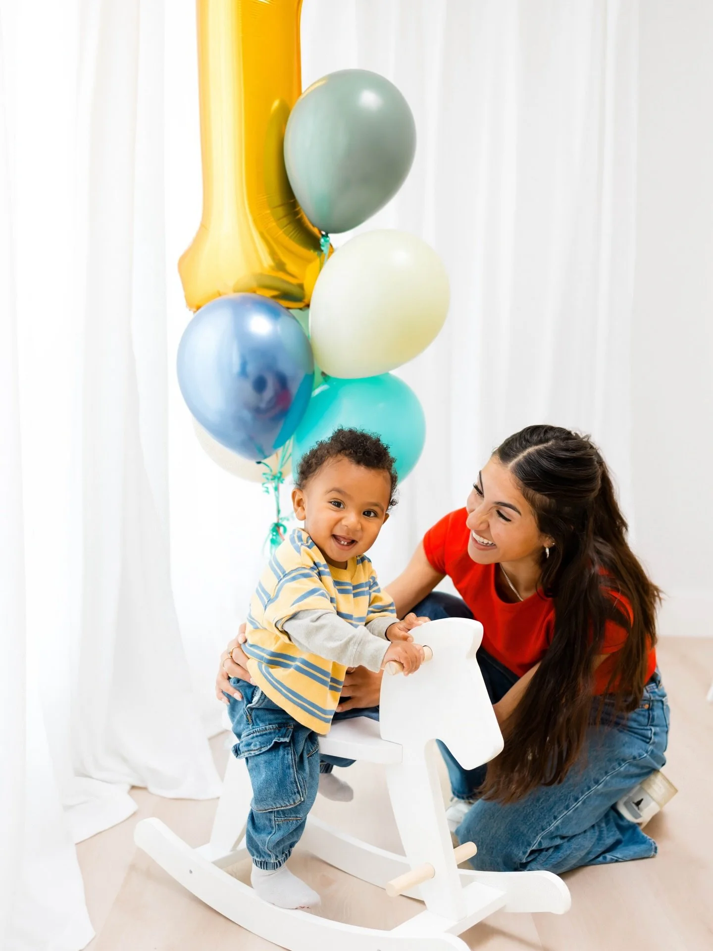Gio&rsquo;s first birthday 🥹🥳🎈

Primary colors against a white backdrop is so pleasing to the eye and perfect for a one year session! 

.
.
.
#dfwfamilyphotographer #dallasfamilyphotographer #fortworthfamilyphotographer #firstbirthday #dallasphoto