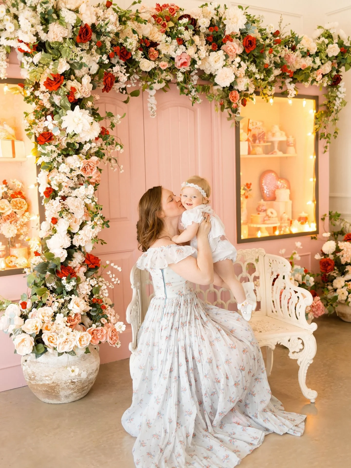Valentines minis were way too cute @lemondropstudiostx 🥰

The last two years these lovely ladies have done a multi generational valentines mini and it&rsquo;s my favorite 💝

.
.
.
#dfwfamilyphotographer #dallasfamilyphotographer #mckinneyfamilyphot
