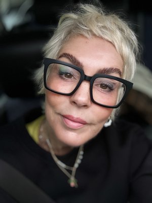 %AIYIML - Astrid Zeegen