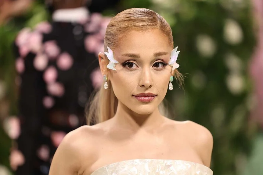 Ariana Grande Teases ‘The Boy Is Mine’ Music Video