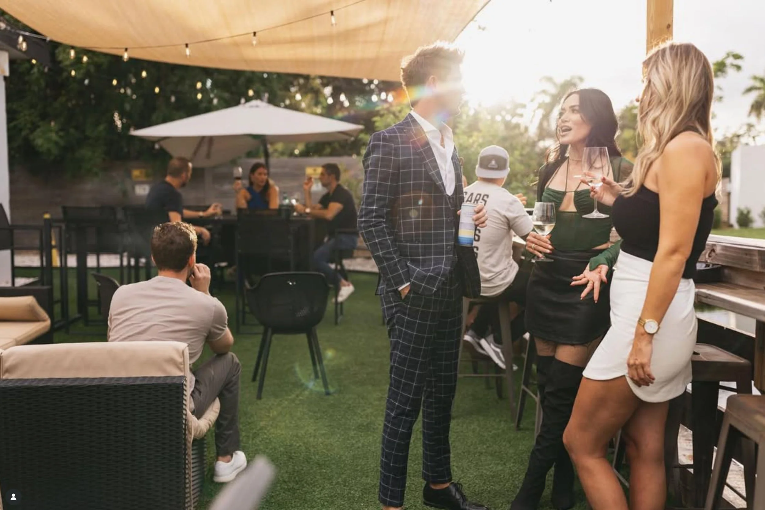 estate_cigars_and_social_time_to_dress_up.jpg