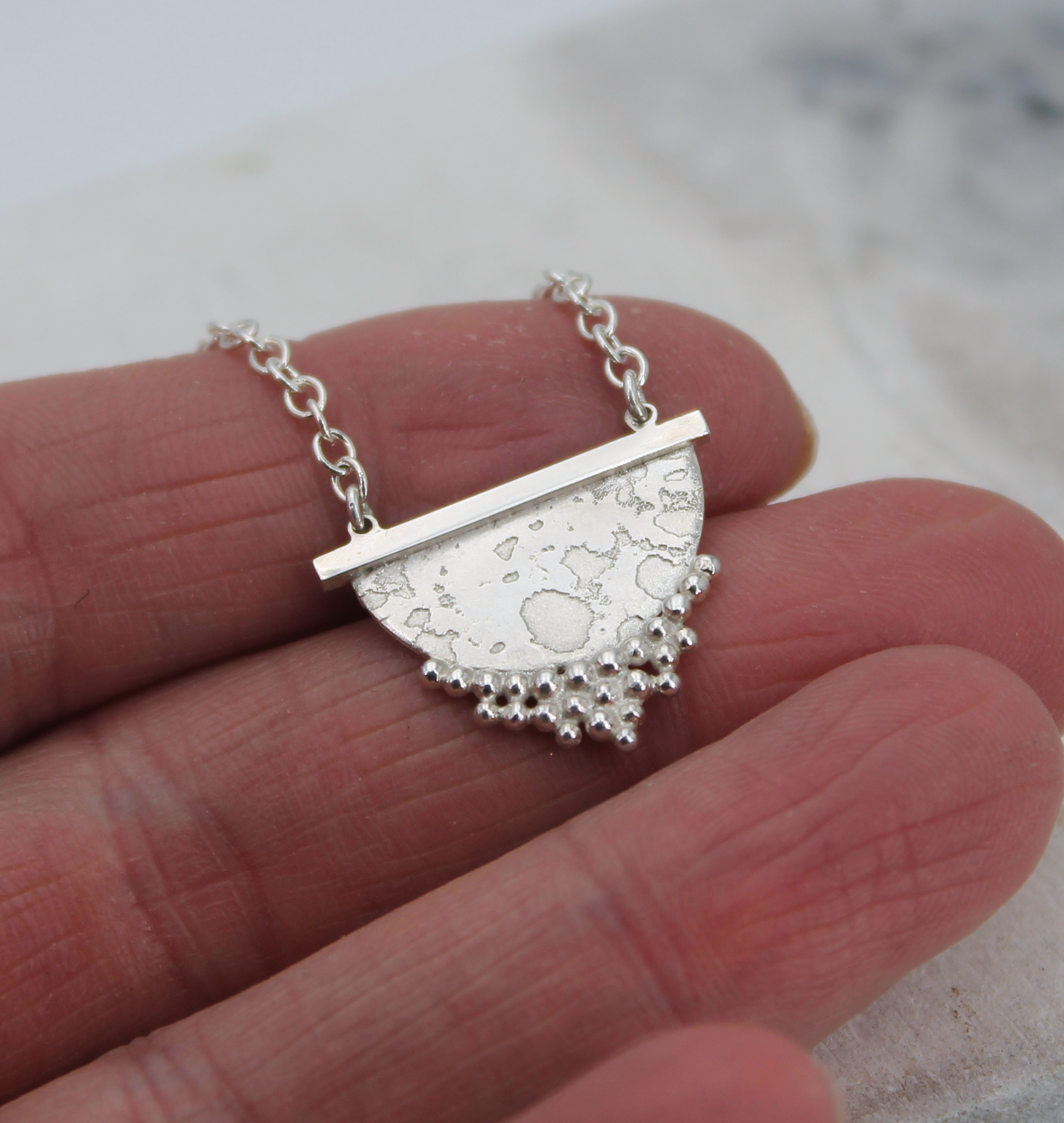 Drift Light Necklace