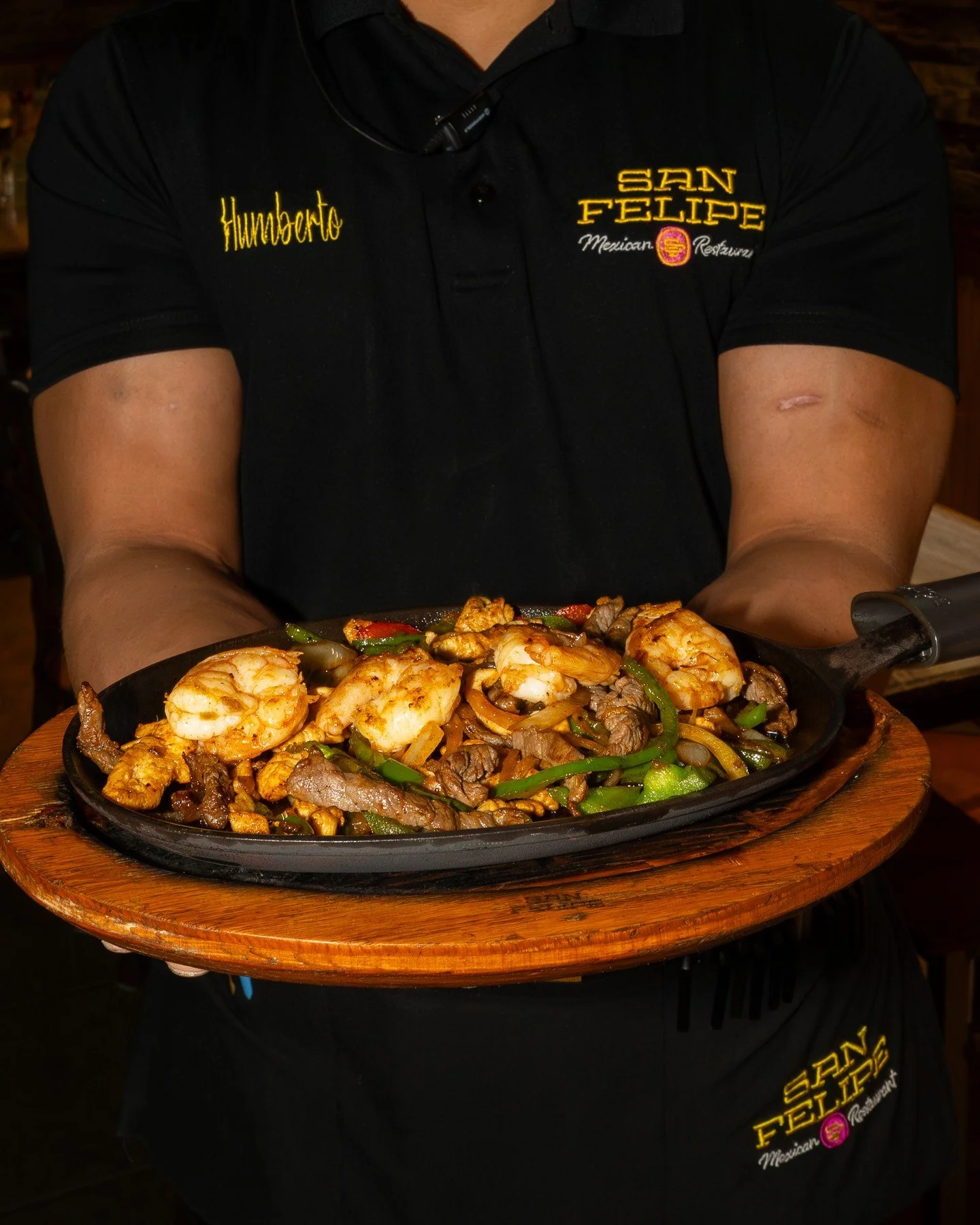 Everyone knows and loves the sounds of fajitas coming their way. Sizzling hot with loads of flavor.🌶️