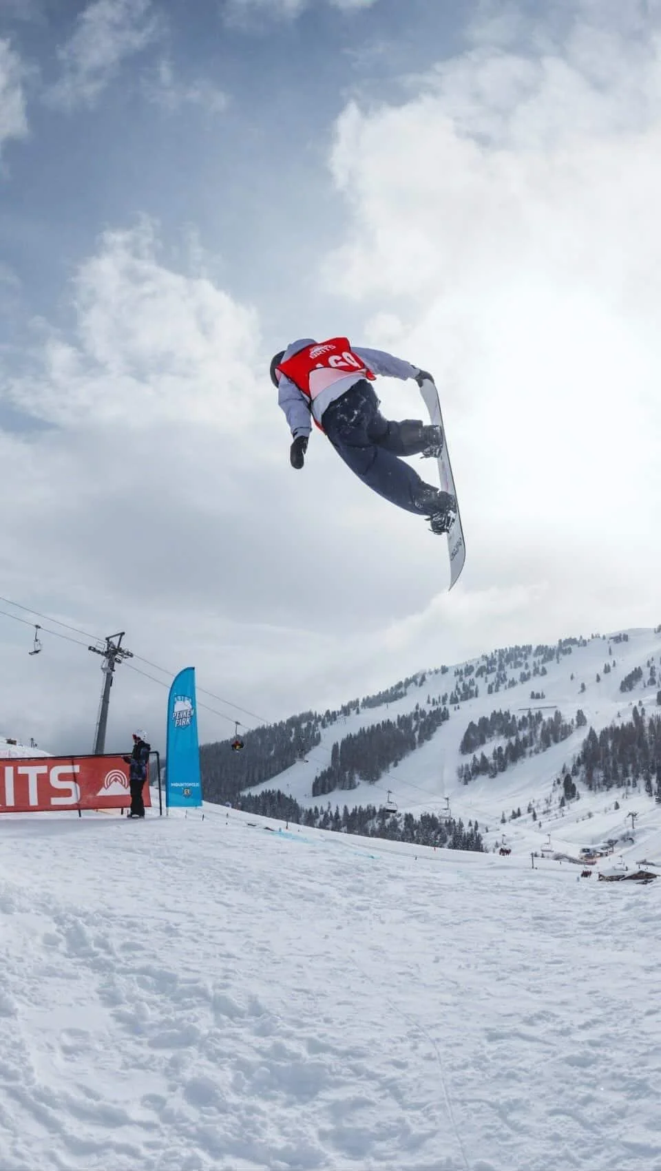 Morgan in his baggy snow pant during ther Brits contest
