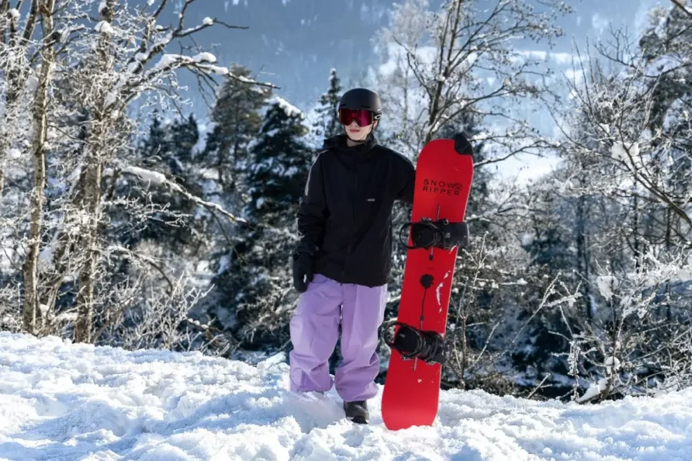 Why Baggy Snow Pants Are Back