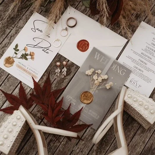 Every wedding day is made up of little pieces , the invitations, the shoes, the jewelry, the flowers. Together, they tell the story before the first guest arrives.

We love when photographers capture these flat lays, a time capsule of all the beauty 