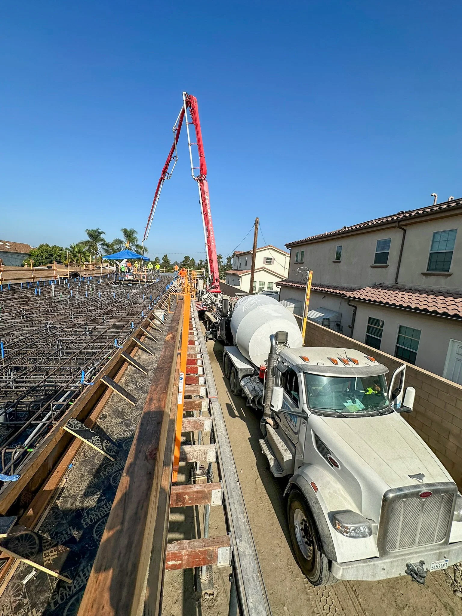 Second level concrete podium pour