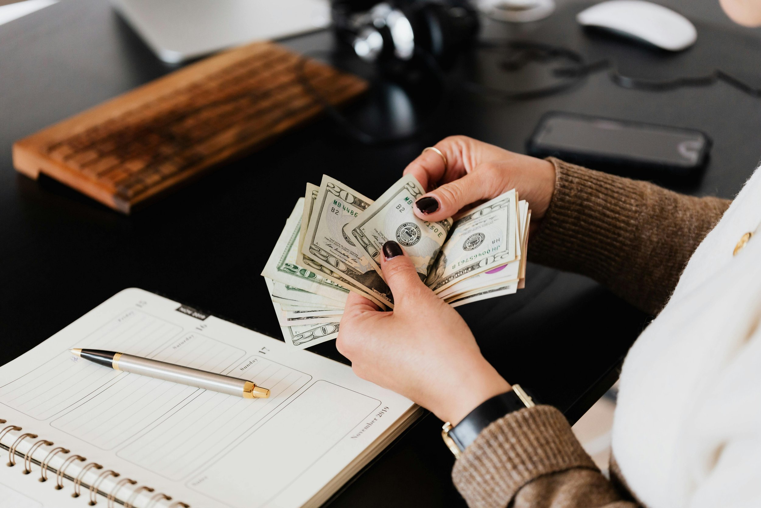 The Rise of Side Hustles: Why Everyone Needs One in Today’s Economy