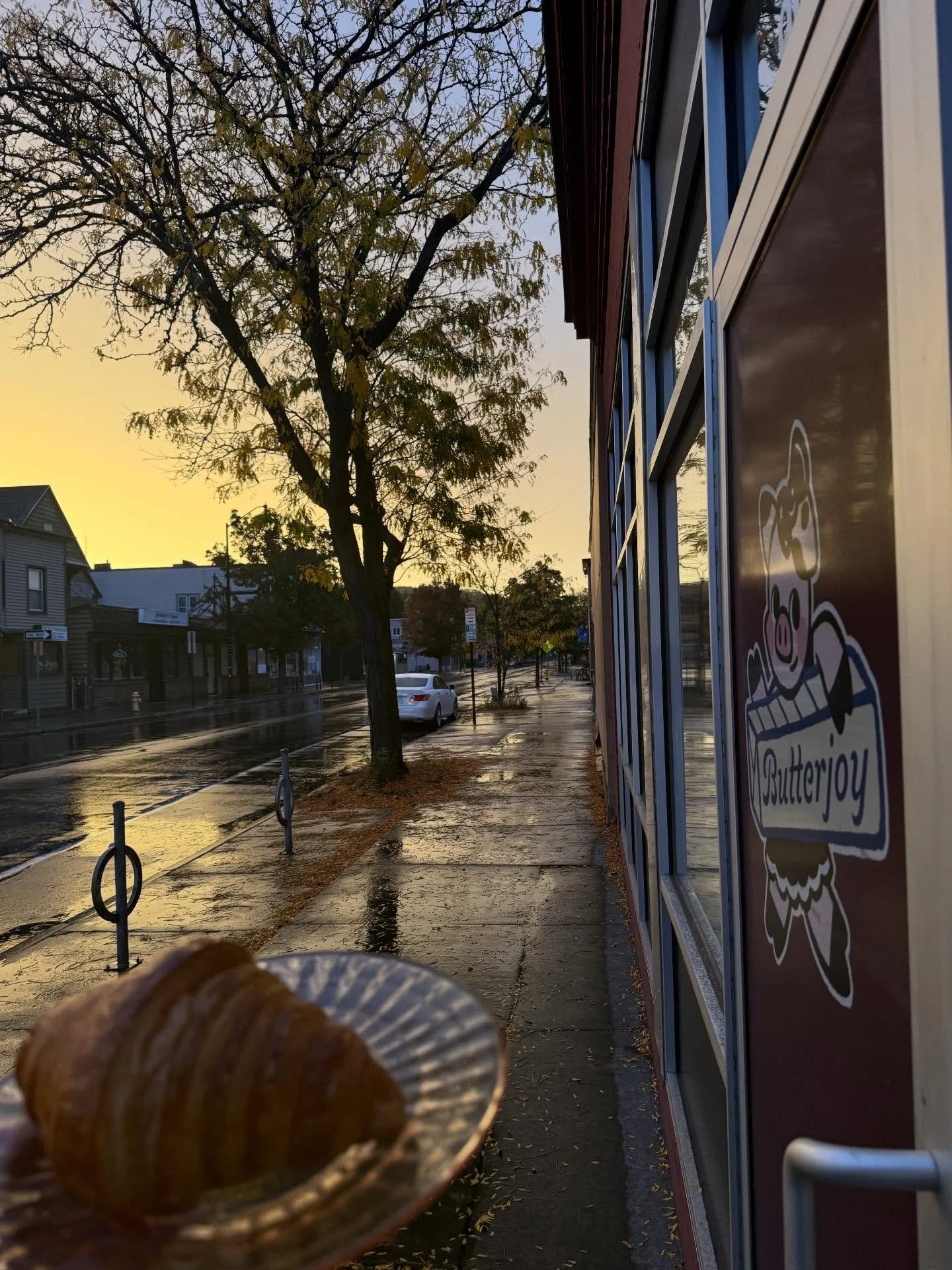 Butterjoy is turning ONE !!!! 1️⃣🥐🥹🎉🐷 

We are celebrating one whole year this weekend!! Join us for Birthday Cake Cruffins, free Mini Butter Croissants for customers (while supplies last), and limited edition merch from our logo artist @nhahoang