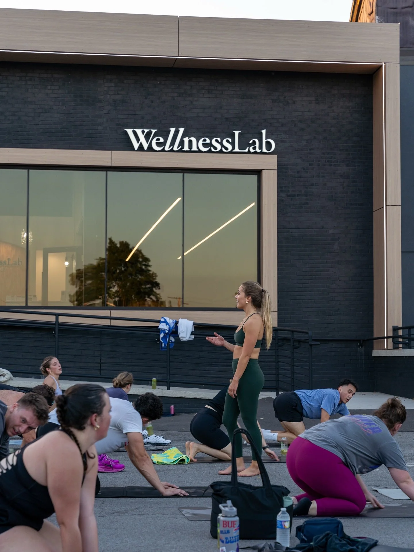 A huge thank you to everyone who came out for the @sweatsocietyroc & @movemnt.runclub pilates + run event! 
The parking lot was buzzing with açaí bowls from @theblendbarr, tacos from @tacomafia585, hydration from @refresh_smoothieb