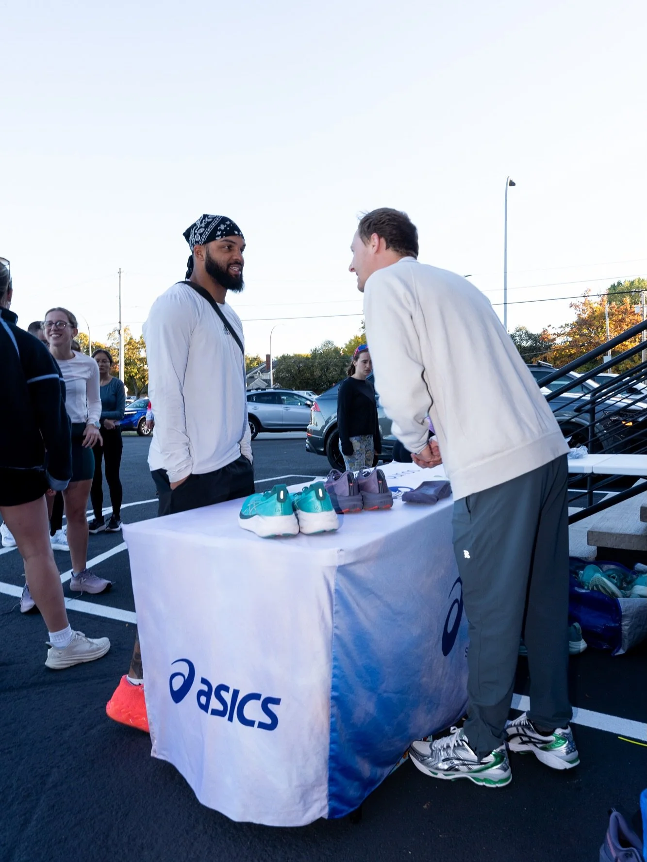 Last night's run with @movemnt.runclub was amazing! Big thanks to everyone who joined in and to @techrepbrendan and Taylor from @dickshouseofsportroc for providing the ASICS demos, snacks, coupons and giveaways. Community events like this are what it