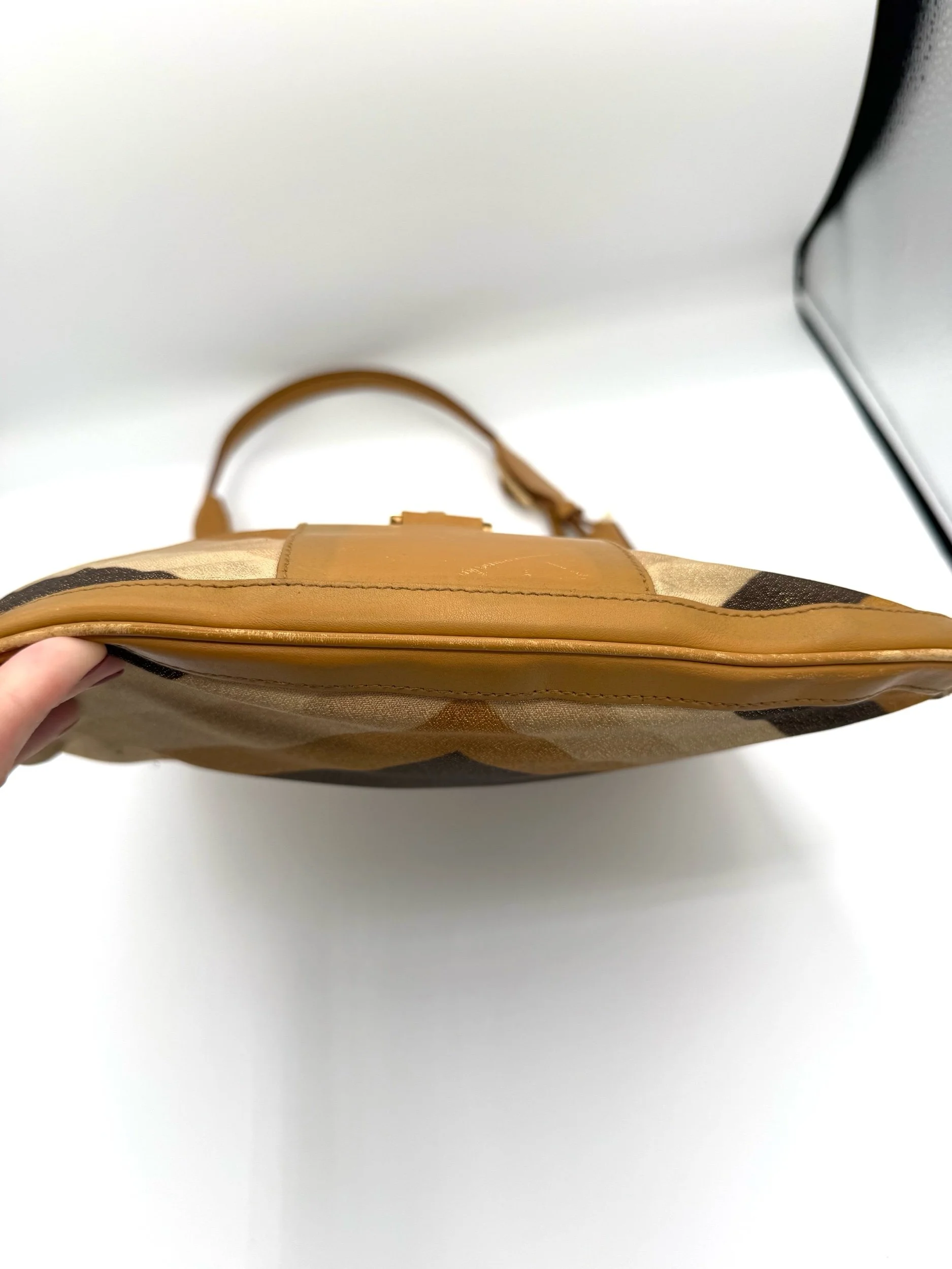 Gucci Jackie Bag Bottom