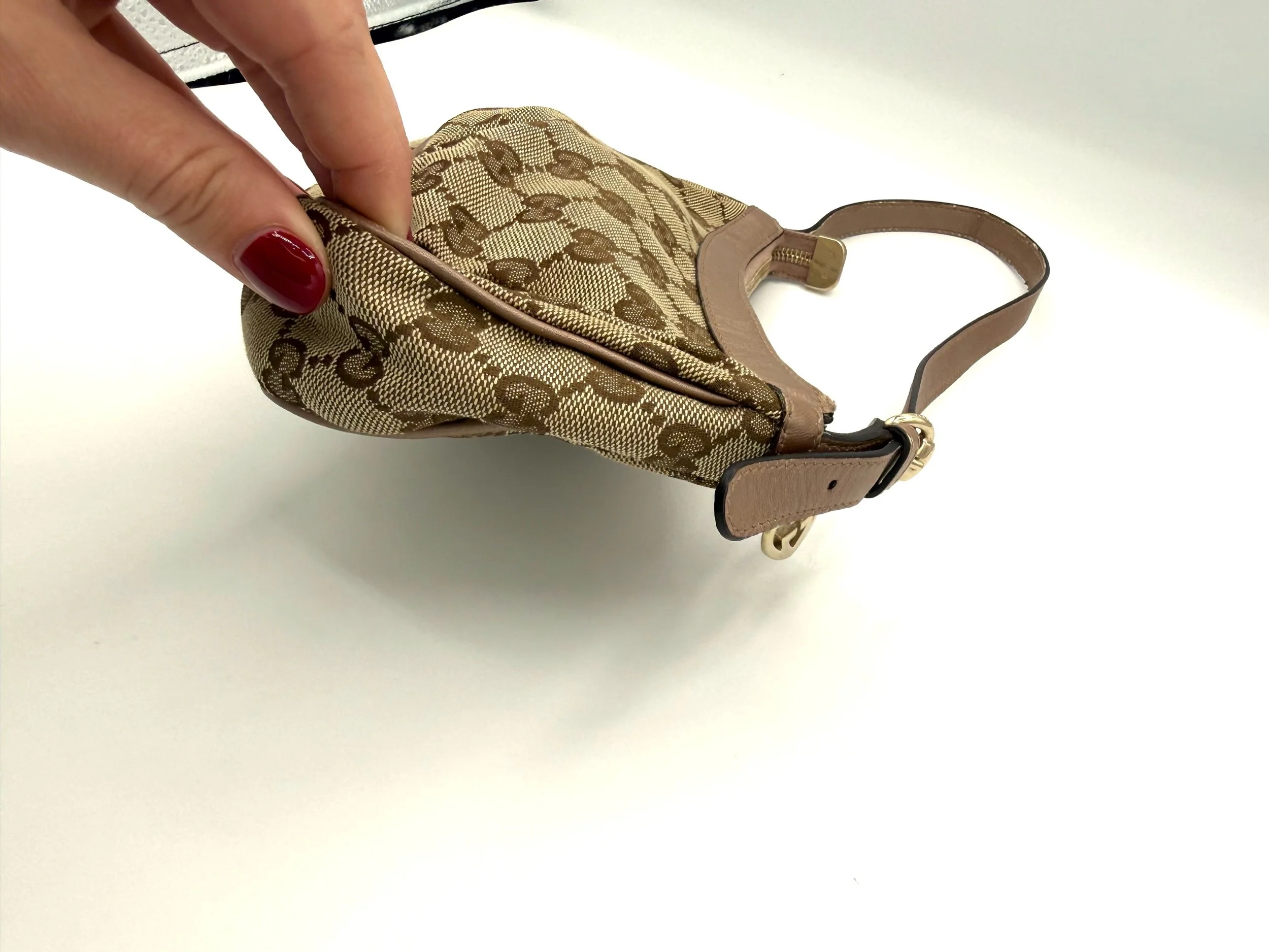 Gucci Pochette Side