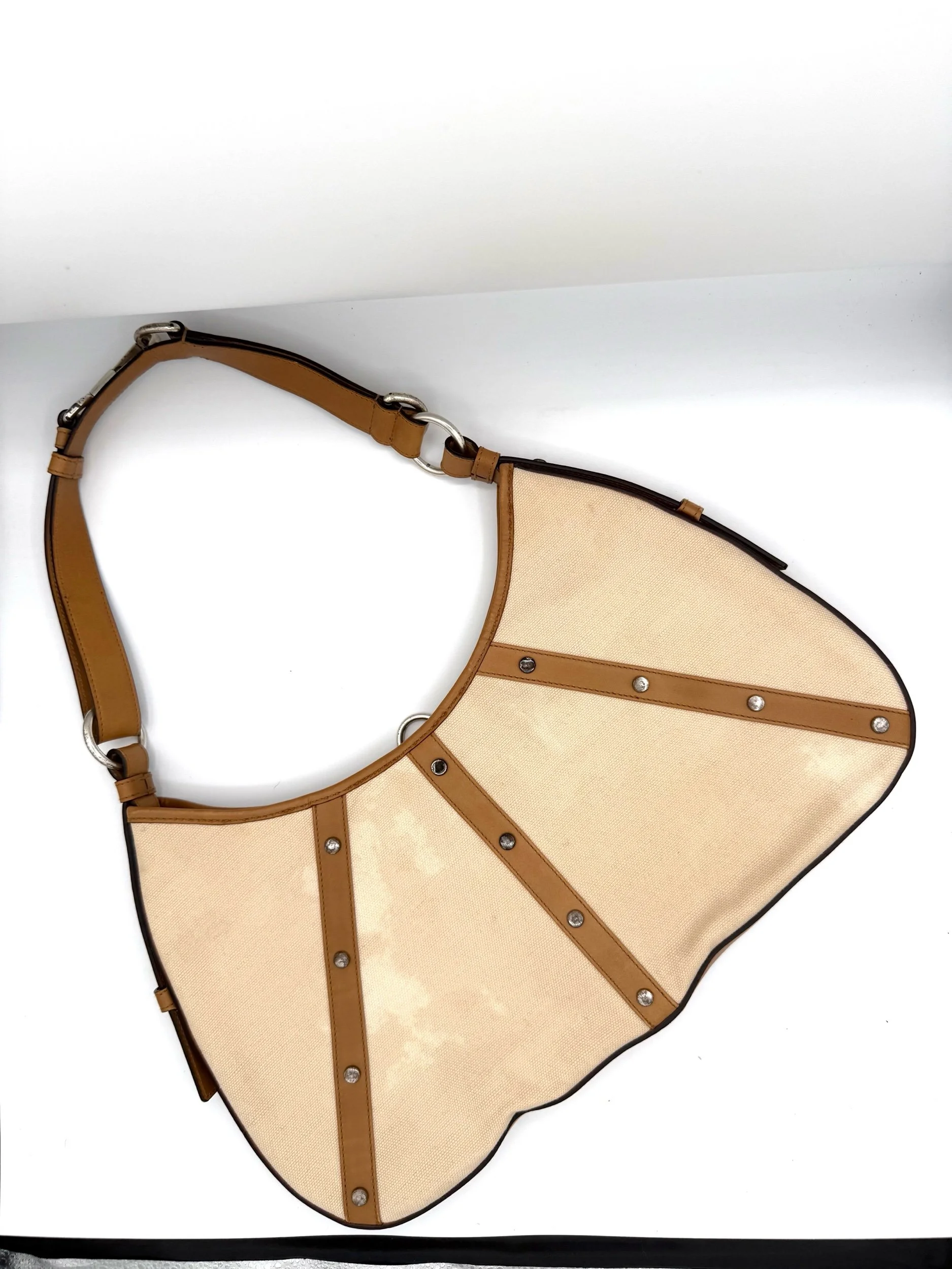 YSL Saint Laurent Grommet Mombasa Back