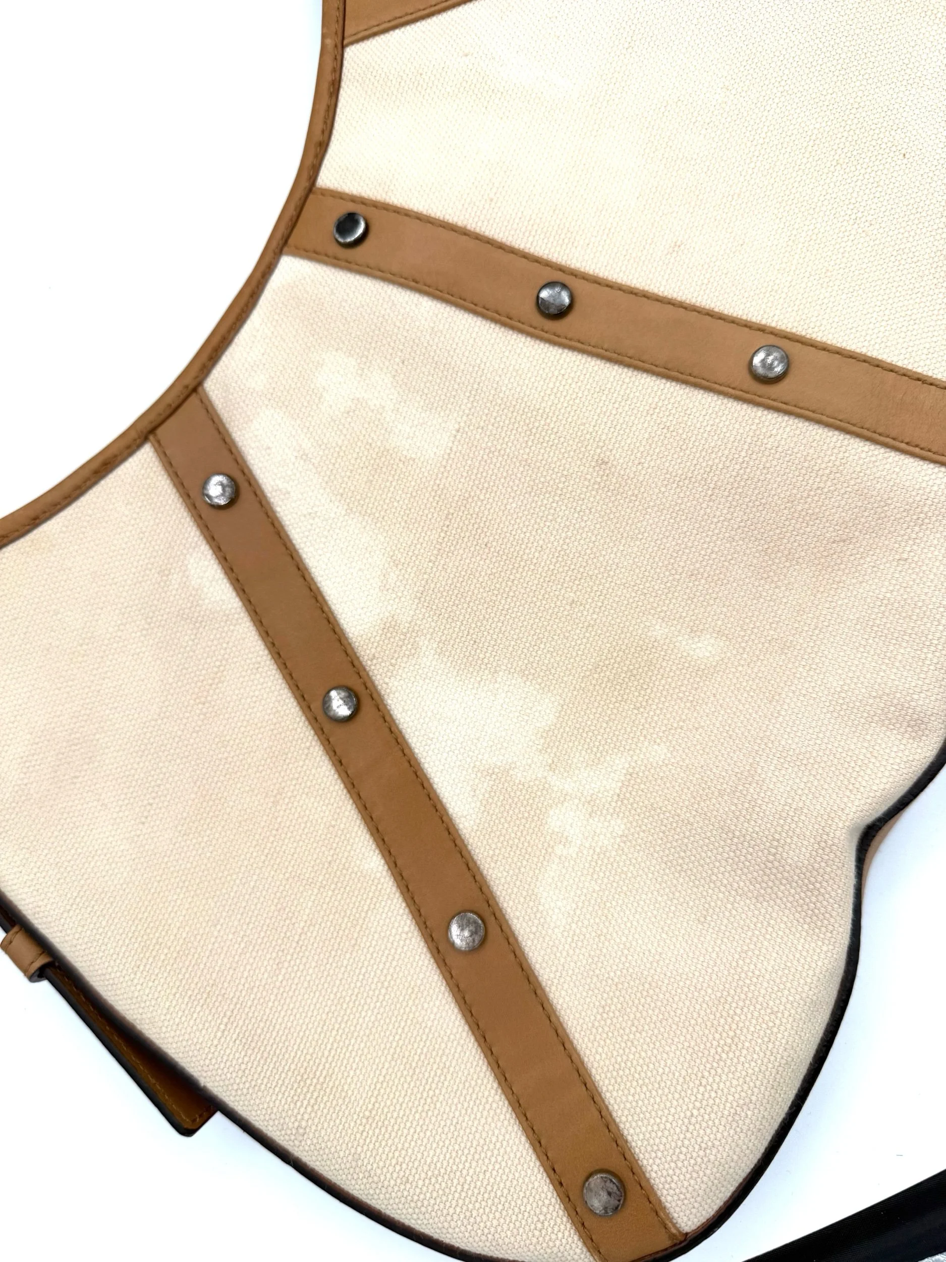 YSL Saint Laurent Grommet Mombasa Zoomed In